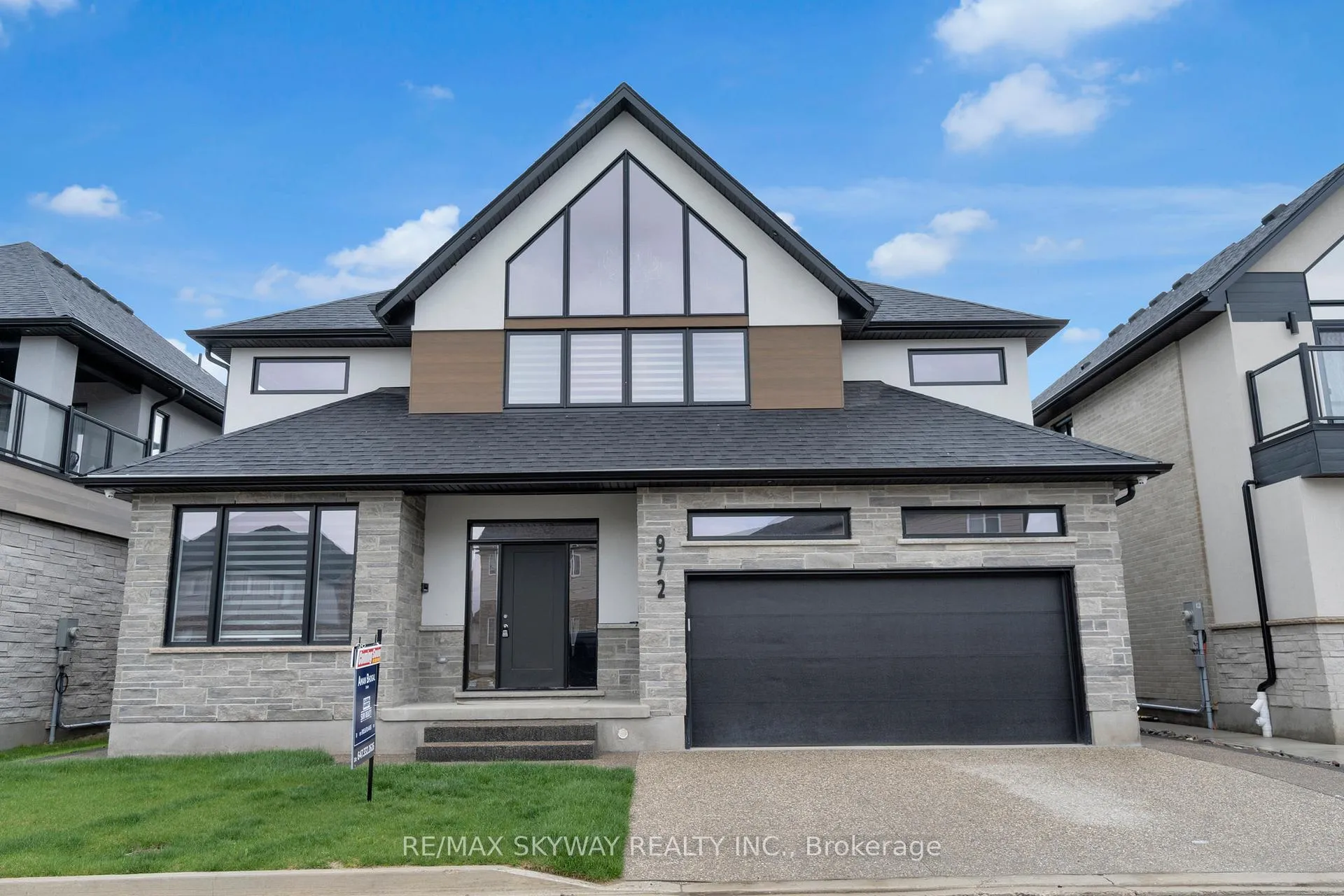 Photo 40 of Unit 18, 972 Stonecliffe Walk, Kitchener, Doon South — HOMEH