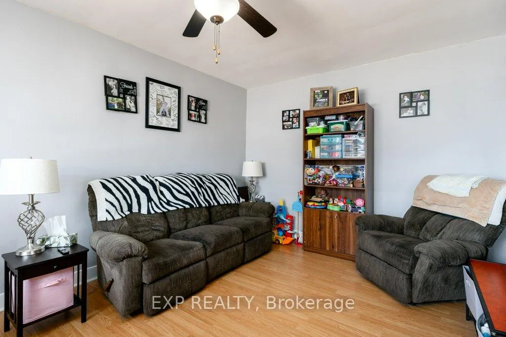 Photo 7 of 27 Valleyview Crescent, Belleville, Belleville Ward — HOMEH