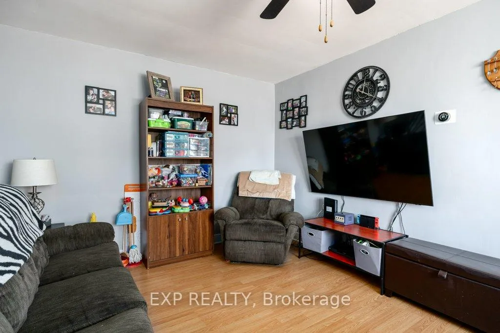 Photo 8 of 27 Valleyview Crescent, Belleville, Belleville Ward — HOMEH