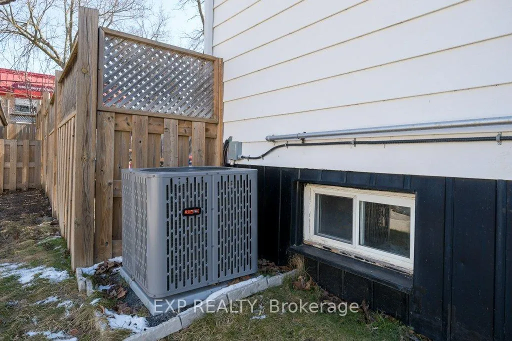 Photo 23 of 27 Valleyview Crescent, Belleville, Belleville Ward — HOMEH