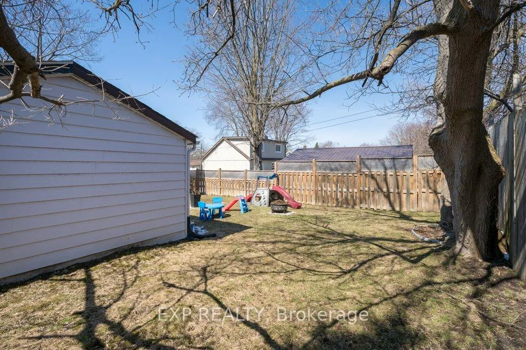 Photo 32 of 27 Valleyview Crescent, Belleville, Belleville Ward — HOMEH