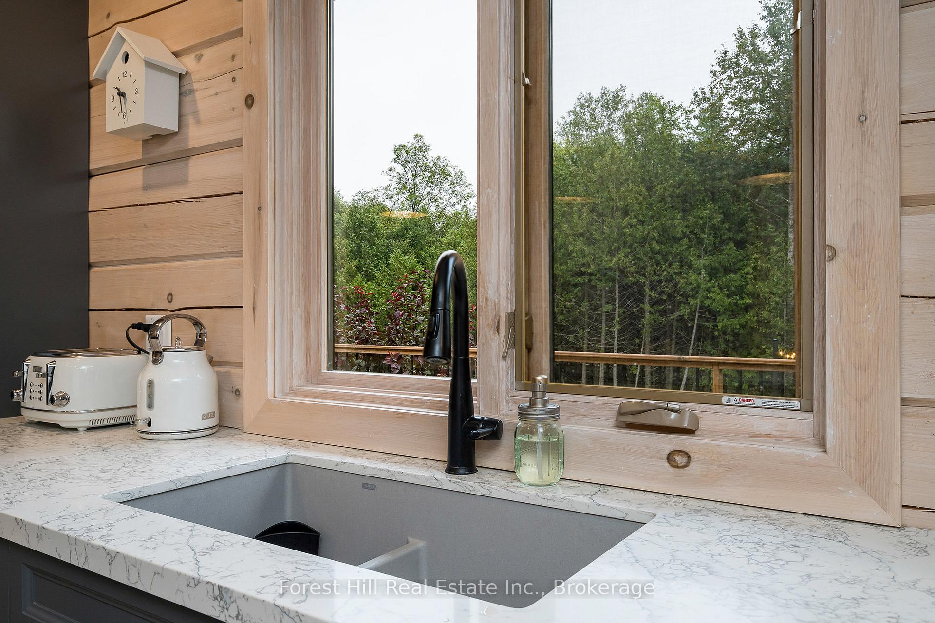 Photo 13 of 120 Confederation Drive, Chatsworth — HOMEH