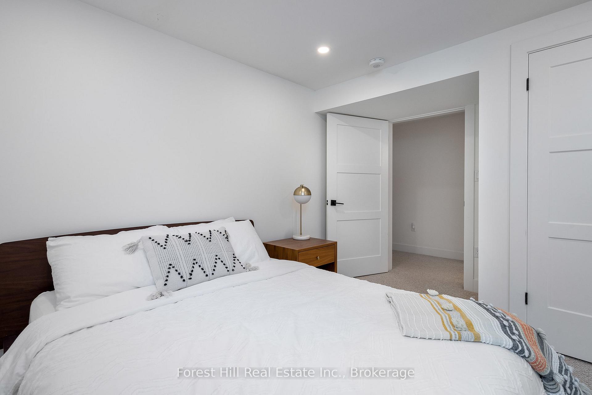 Photo 27 of 120 Confederation Drive, Chatsworth — HOMEH