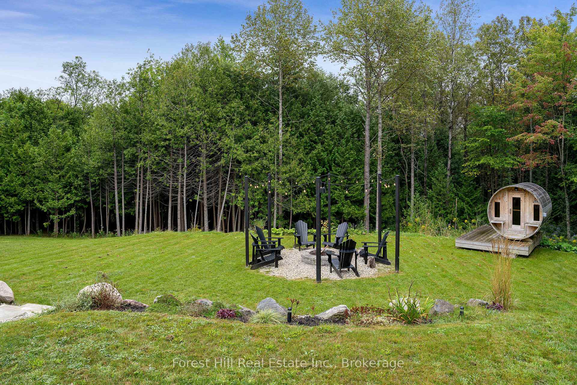 Photo 33 of 120 Confederation Drive, Chatsworth — HOMEH