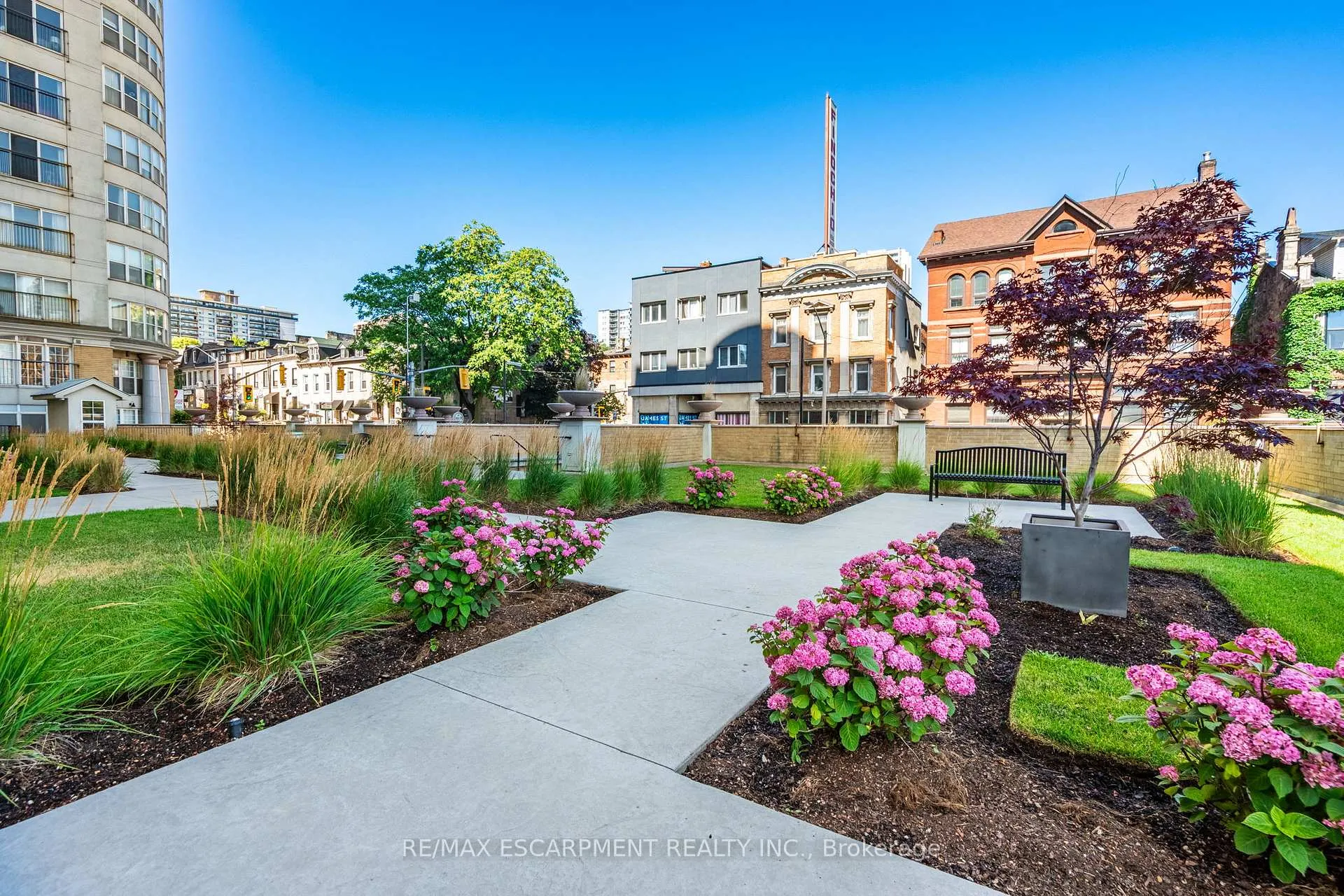Photo 3 of Unit 612, 135 James Street S, Hamilton, Durand — HOMEH