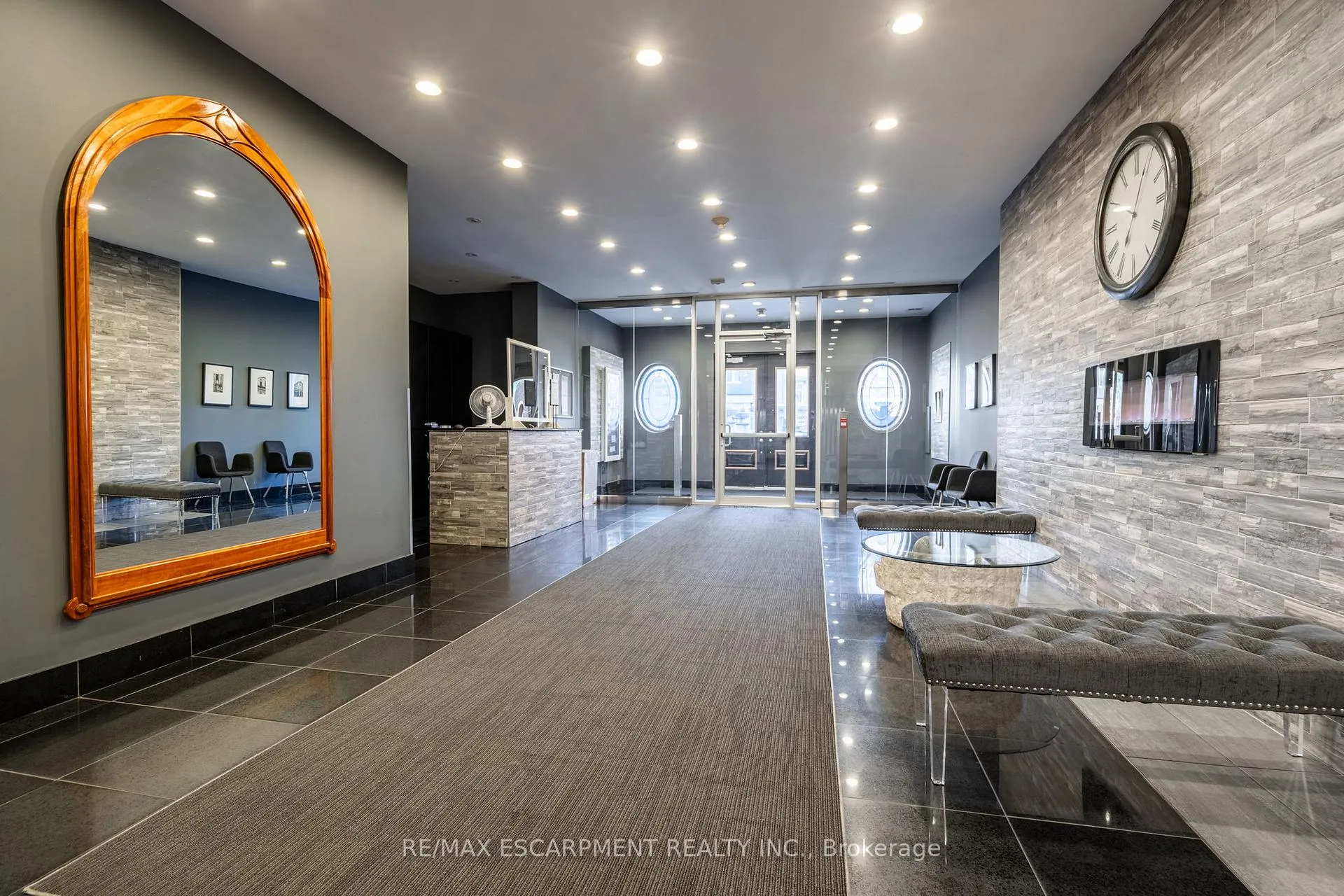 Photo 6 of Unit 612, 135 James Street S, Hamilton, Durand — HOMEH