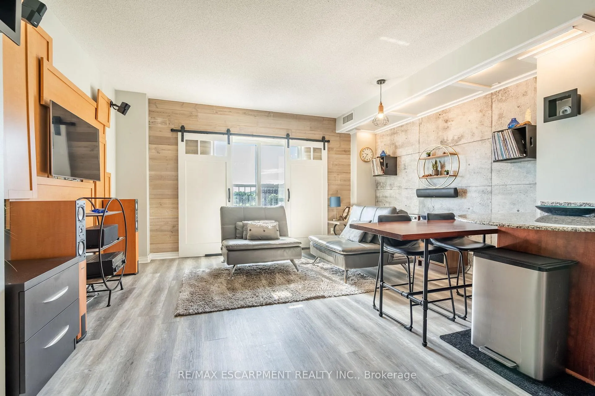 Photo 9 of Unit 612, 135 James Street S, Hamilton, Durand — HOMEH
