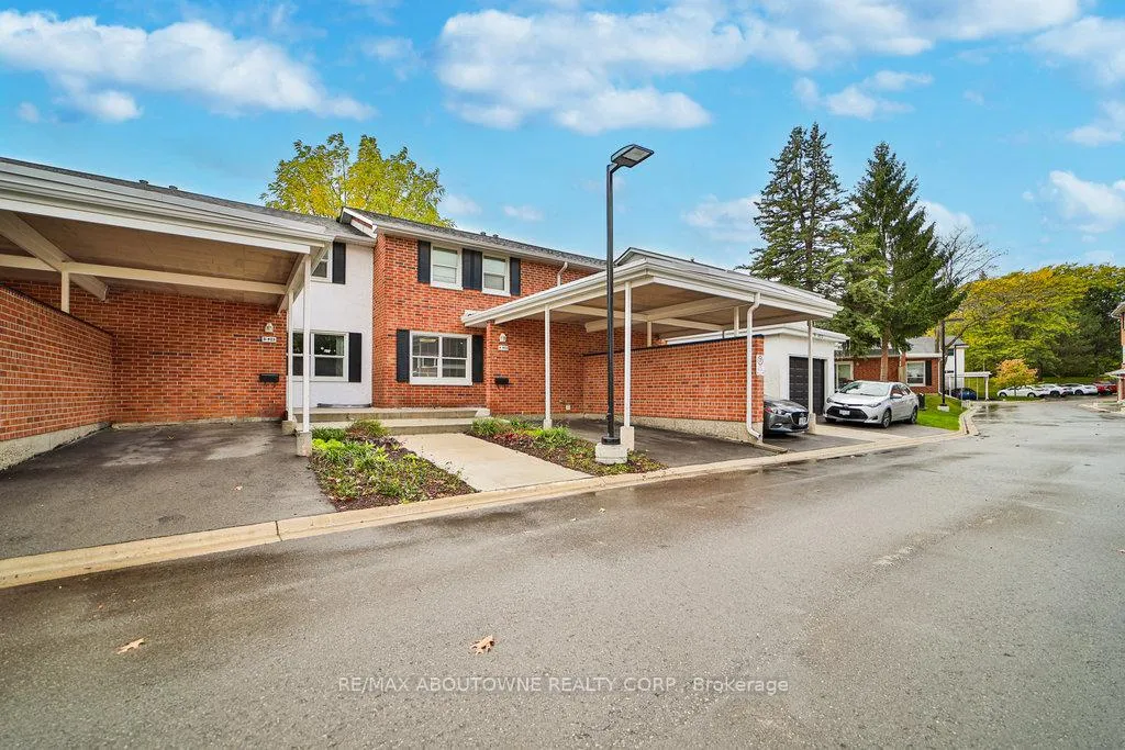 Photo 1 of Unit 4, 403 Keats Way, Waterloo — HOMEH