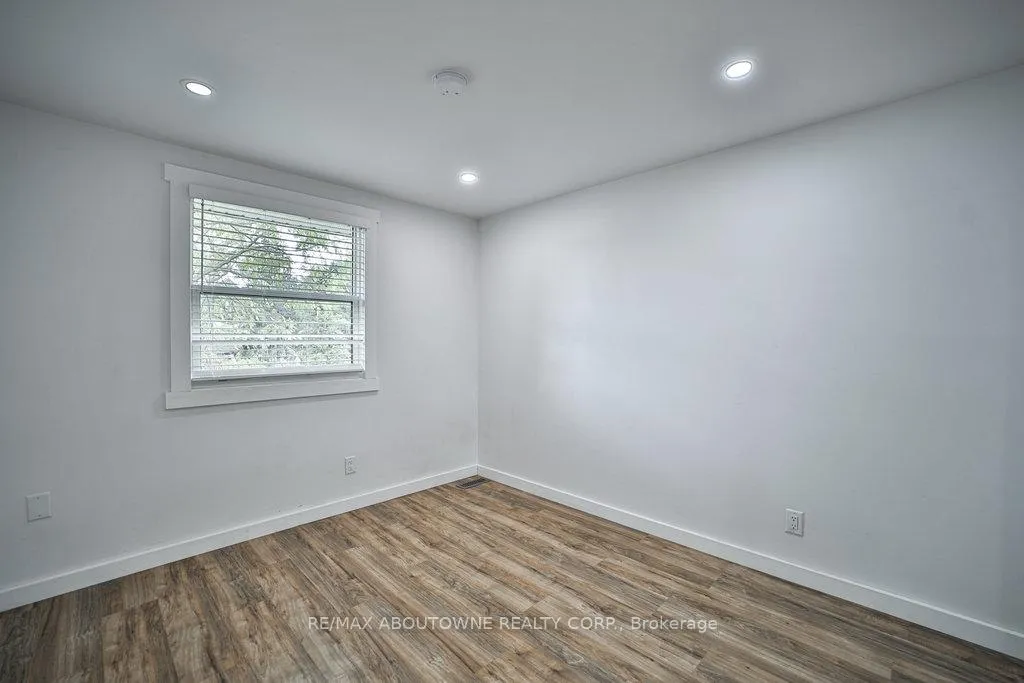 Photo 19 of Unit 4, 403 Keats Way, Waterloo — HOMEH