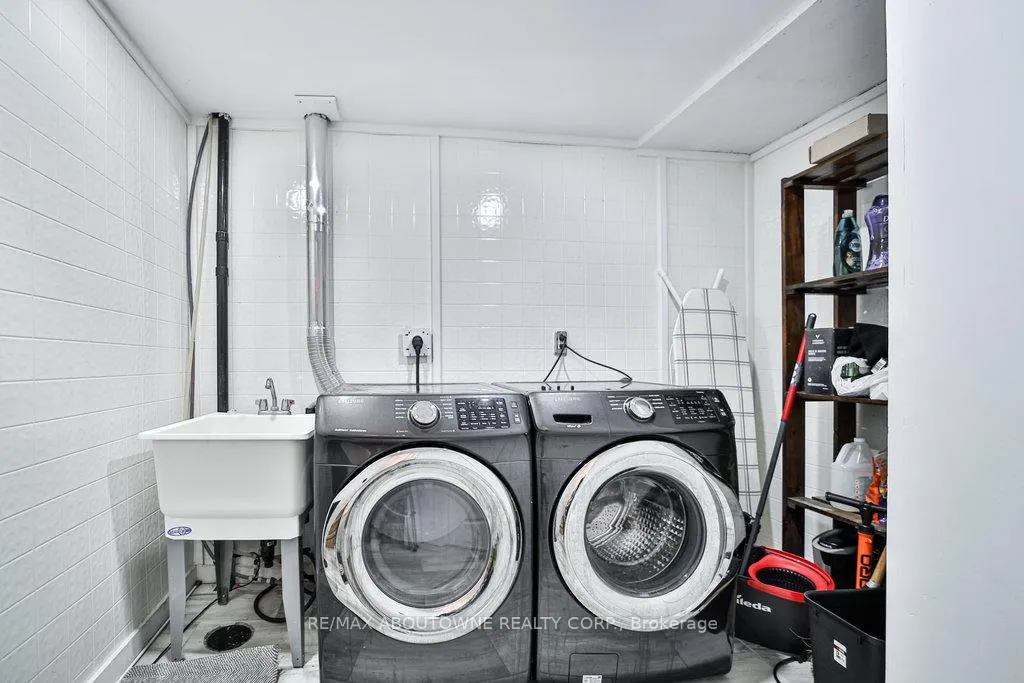 Photo 22 of Unit 4, 403 Keats Way, Waterloo — HOMEH