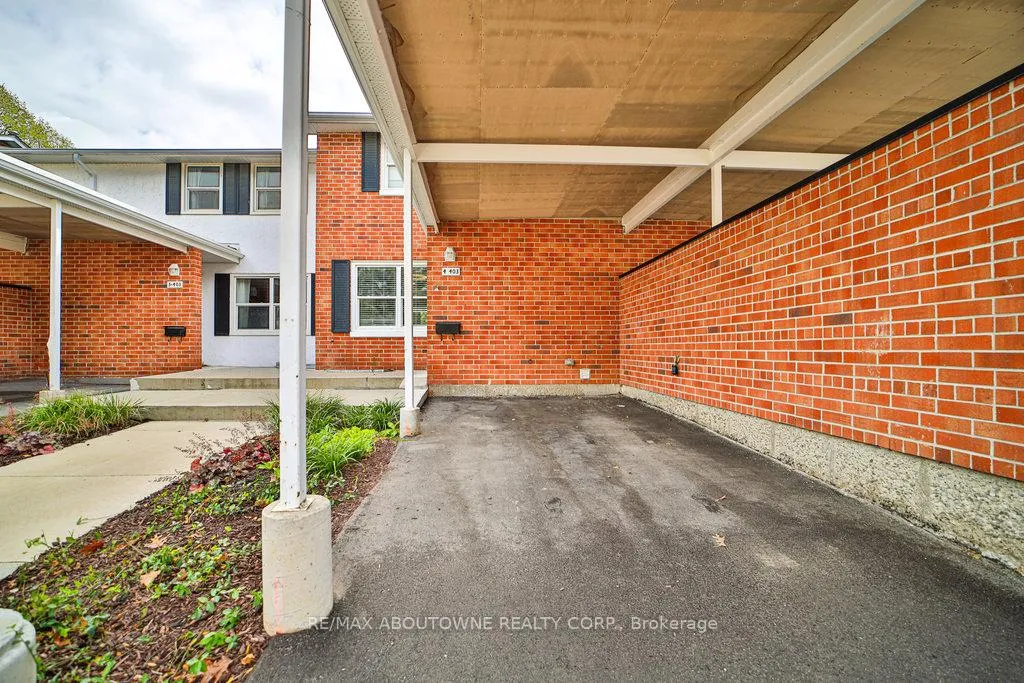 Photo 32 of Unit 4, 403 Keats Way, Waterloo — HOMEH
