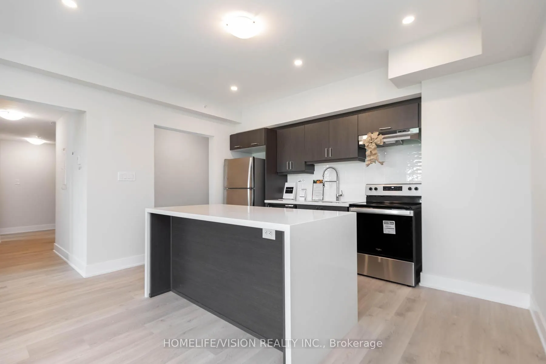 Photo 7 of Unit 312, 1 Chef Lane, Barrie, Rural Barrie Southeast — HOMEH