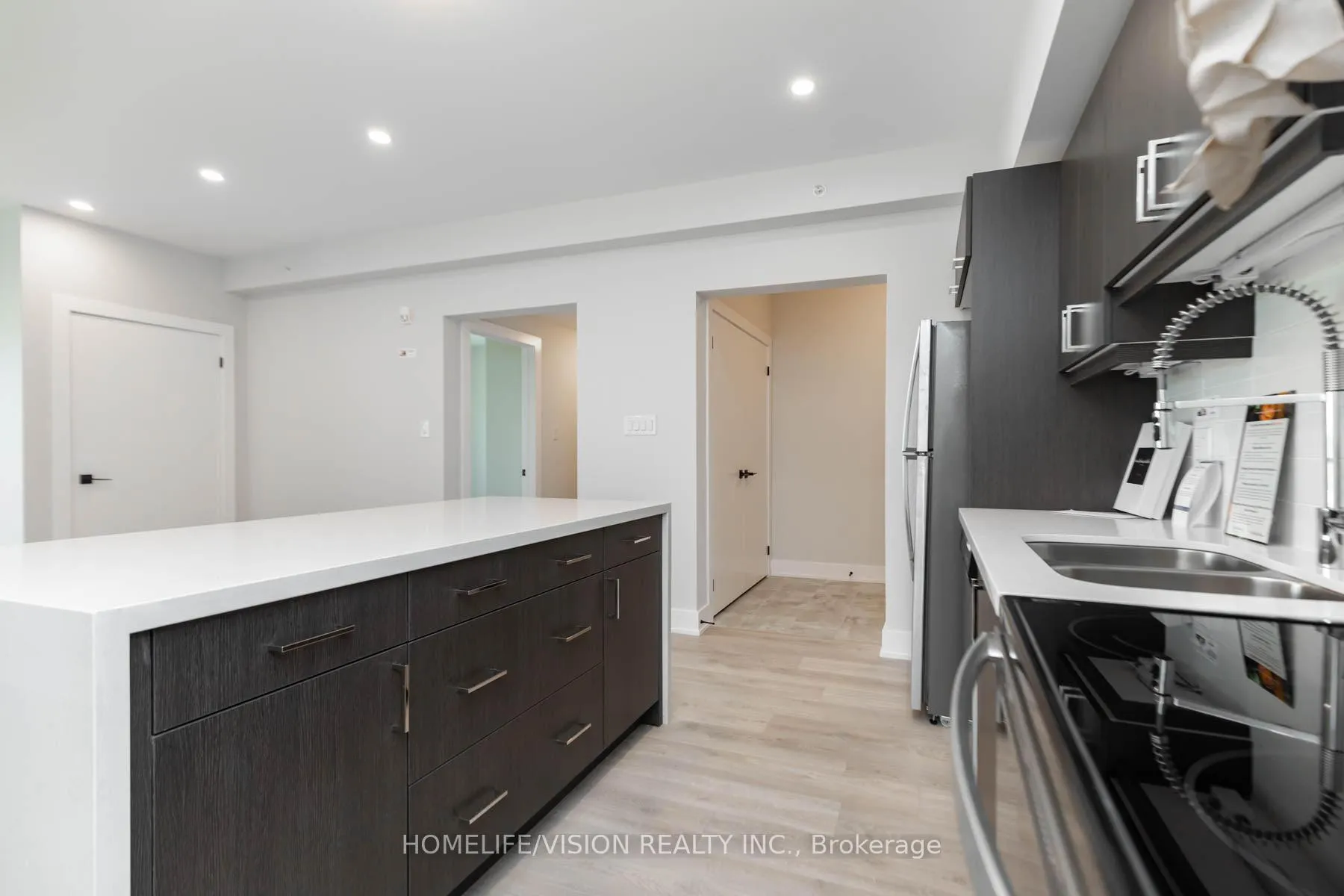 Photo 8 of Unit 312, 1 Chef Lane, Barrie, Rural Barrie Southeast — HOMEH