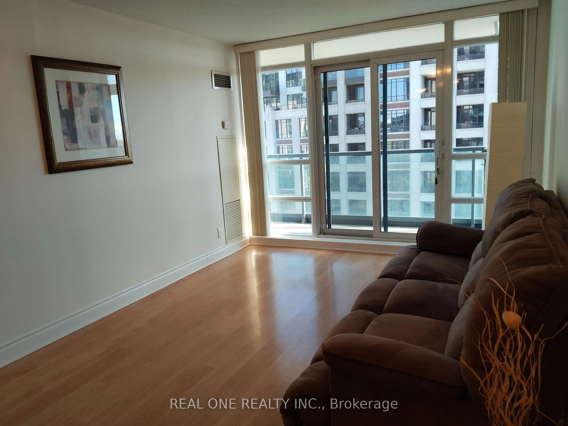 Photo 3 of Unit 703, 75 South Town Centre Boulevard, Markham, Unionville — HOMEH