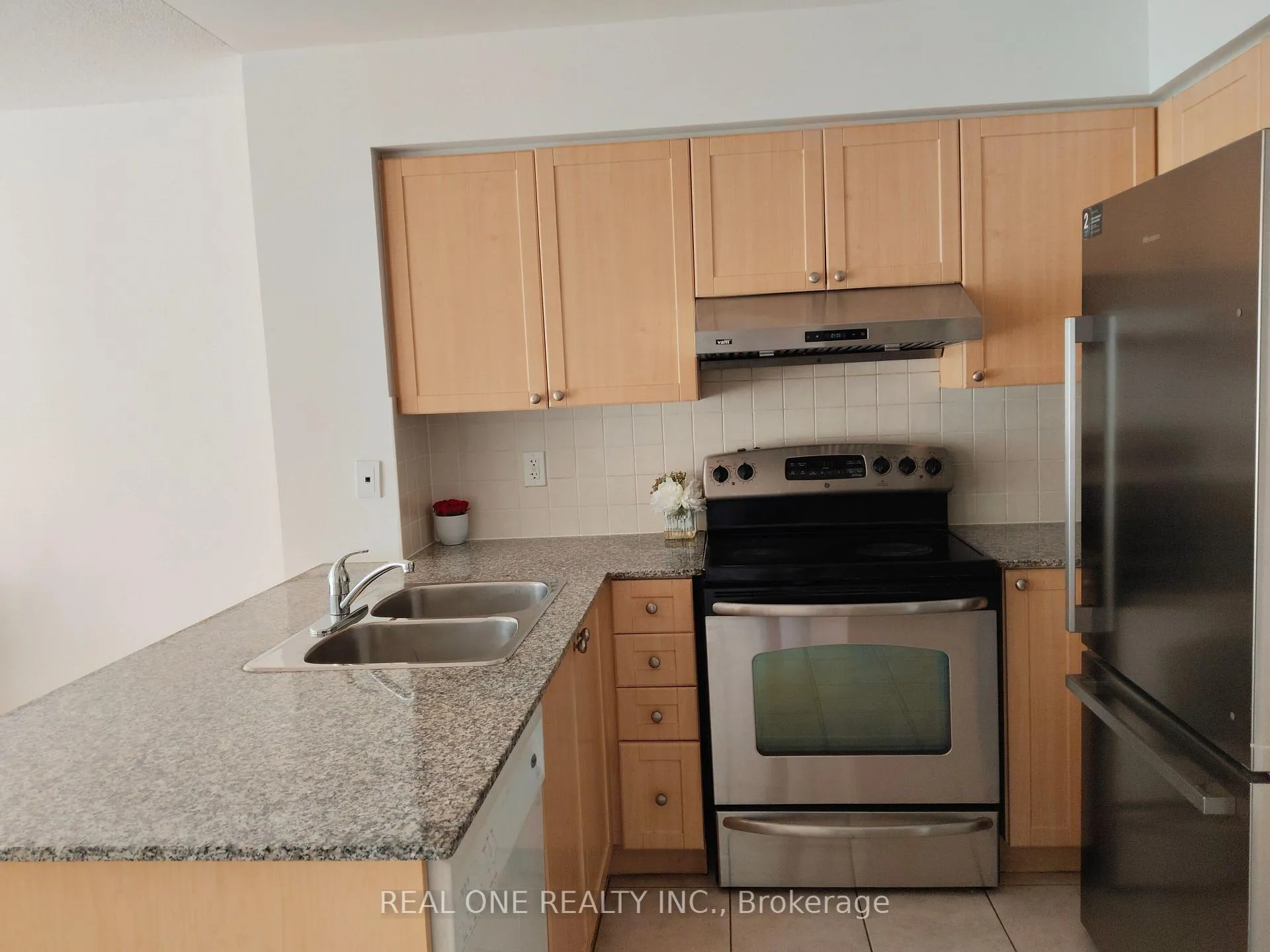 Photo 6 of Unit 703, 75 South Town Centre Boulevard, Markham, Unionville — HOMEH