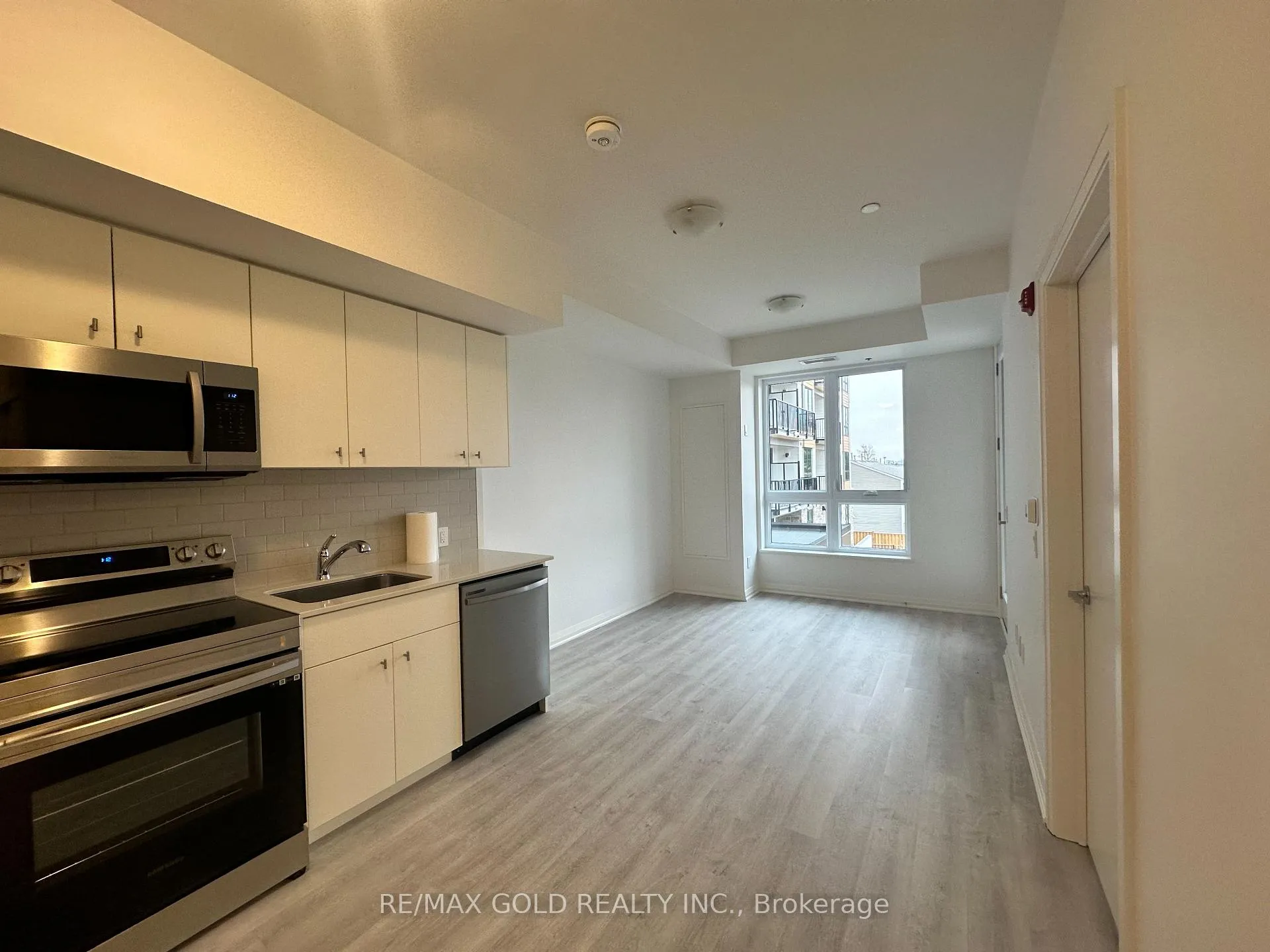Photo 3 of Unit 202, 101 Golden Eagle Road, Waterloo — HOMEH