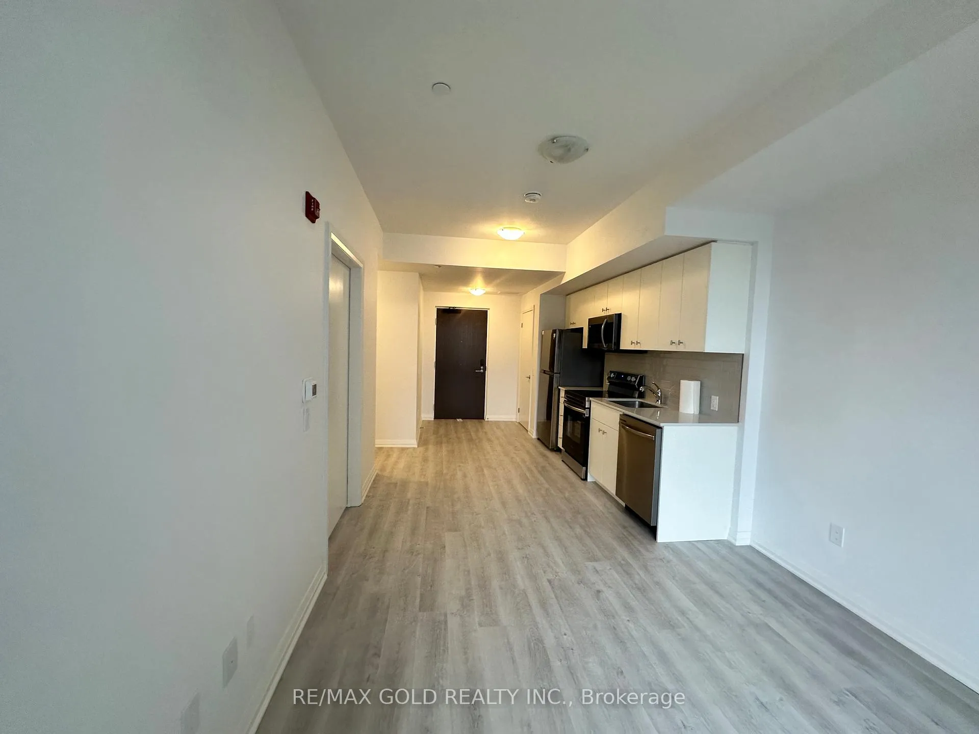 Photo 4 of Unit 202, 101 Golden Eagle Road, Waterloo — HOMEH