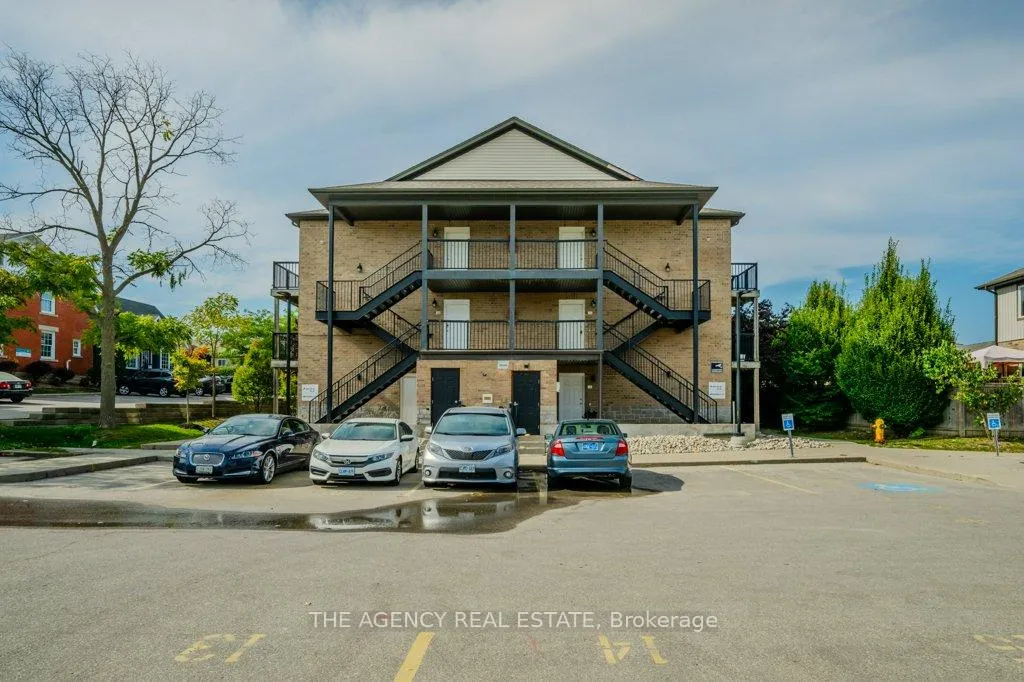 Photo 2 of Unit 5C, 185 Windale Crescent, Kitchener — HOMEH