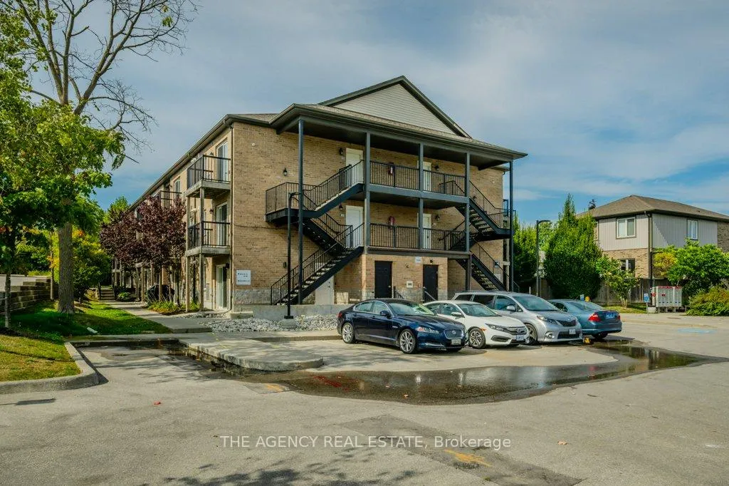 Photo 3 of Unit 5C, 185 Windale Crescent, Kitchener — HOMEH