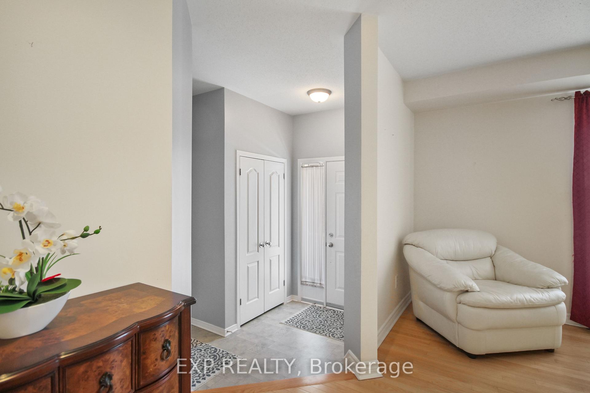 Photo 2 of 618 Beatrice Drive, Ottawa, Barrhaven - Strandherd — HOMEH