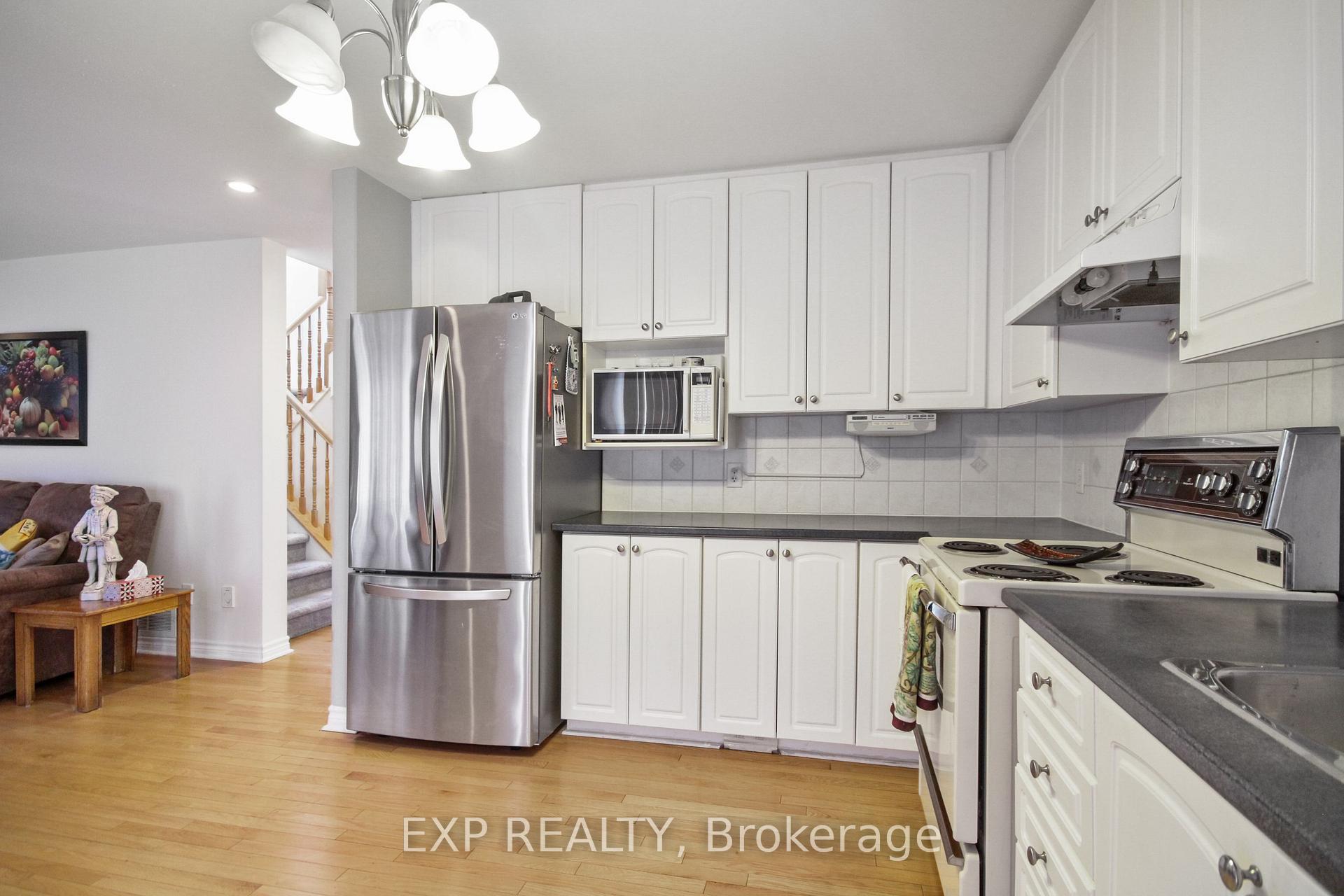 Photo 7 of 618 Beatrice Drive, Ottawa, Barrhaven - Strandherd — HOMEH