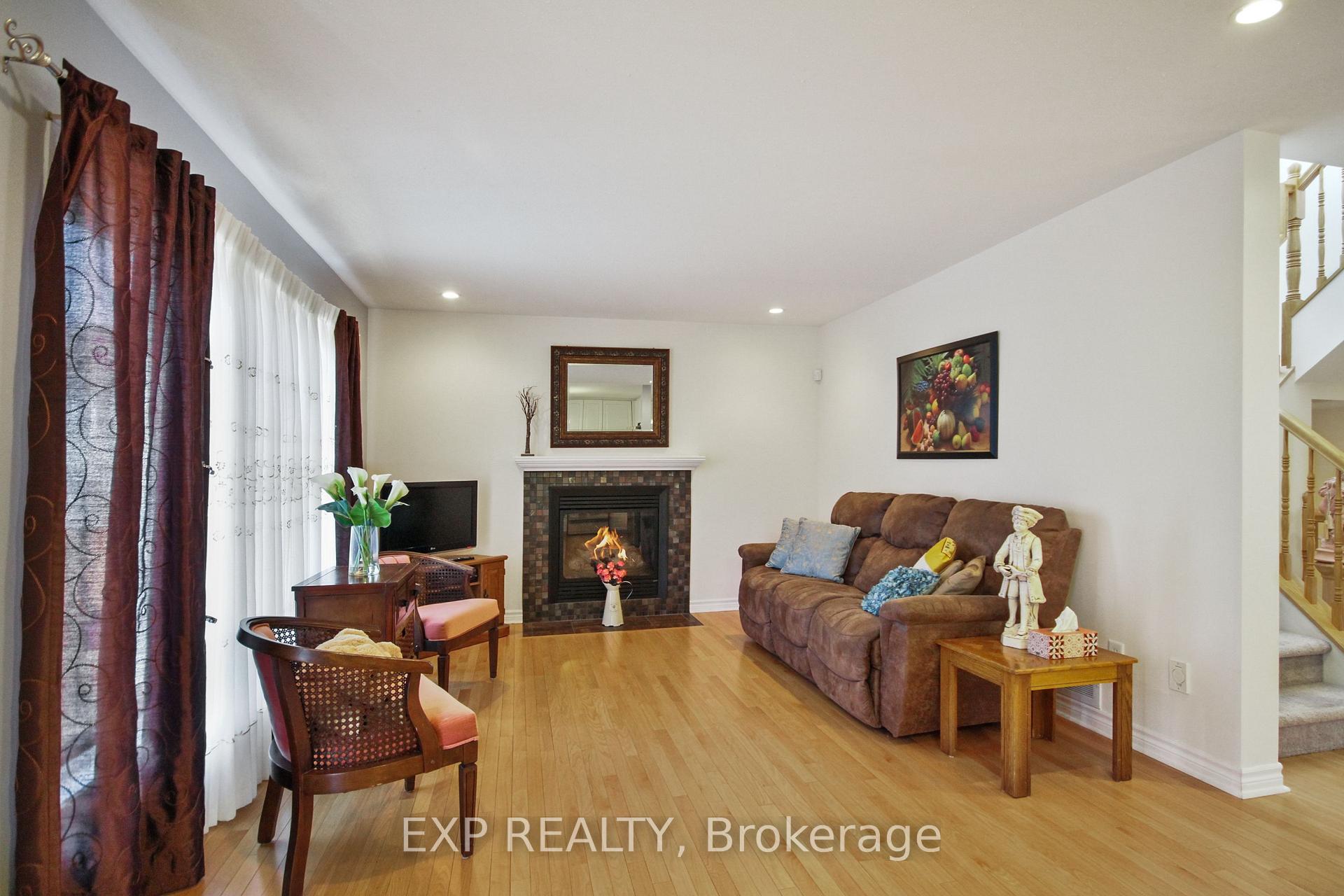 Photo 8 of 618 Beatrice Drive, Ottawa, Barrhaven - Strandherd — HOMEH