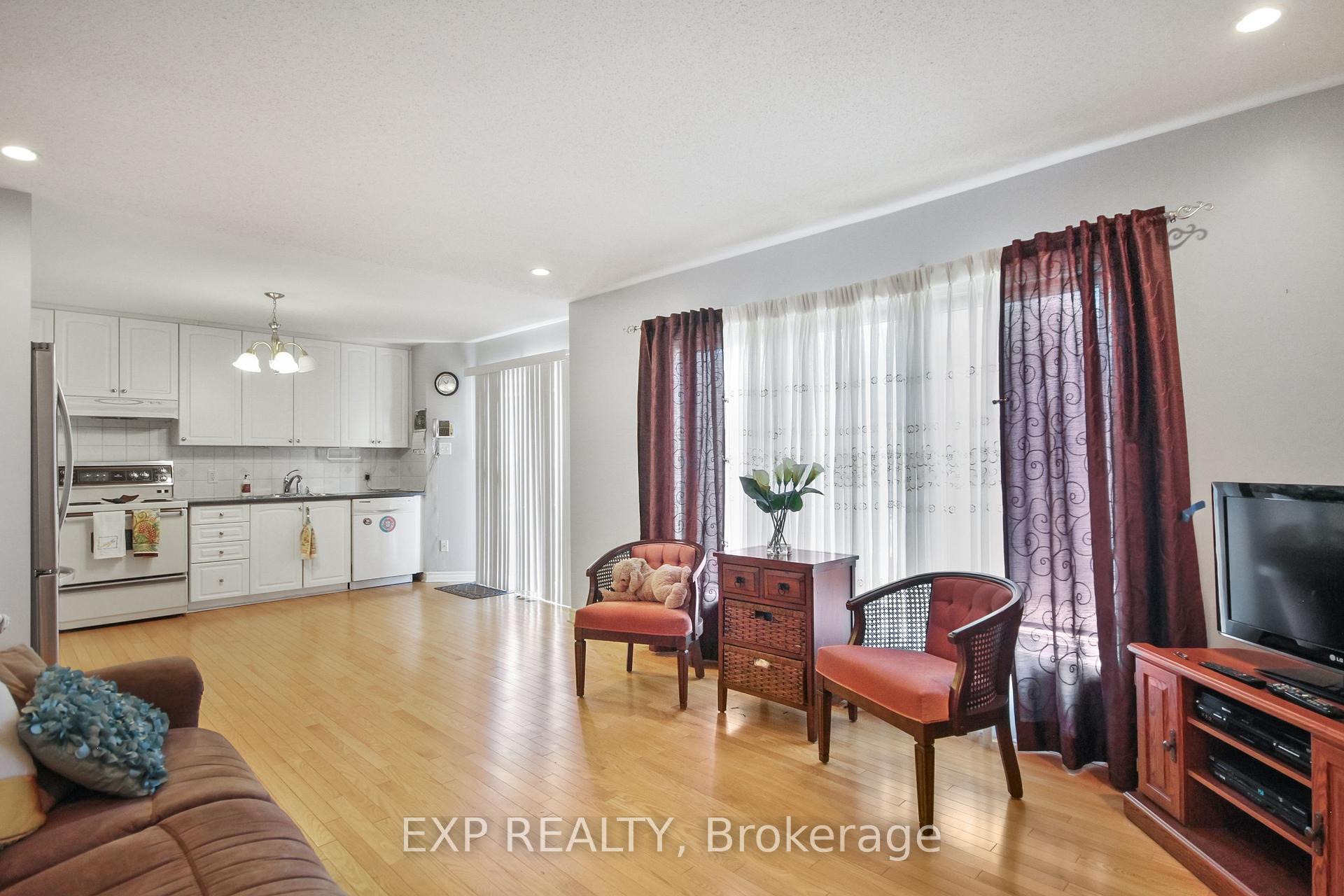 Photo 9 of 618 Beatrice Drive, Ottawa, Barrhaven - Strandherd — HOMEH
