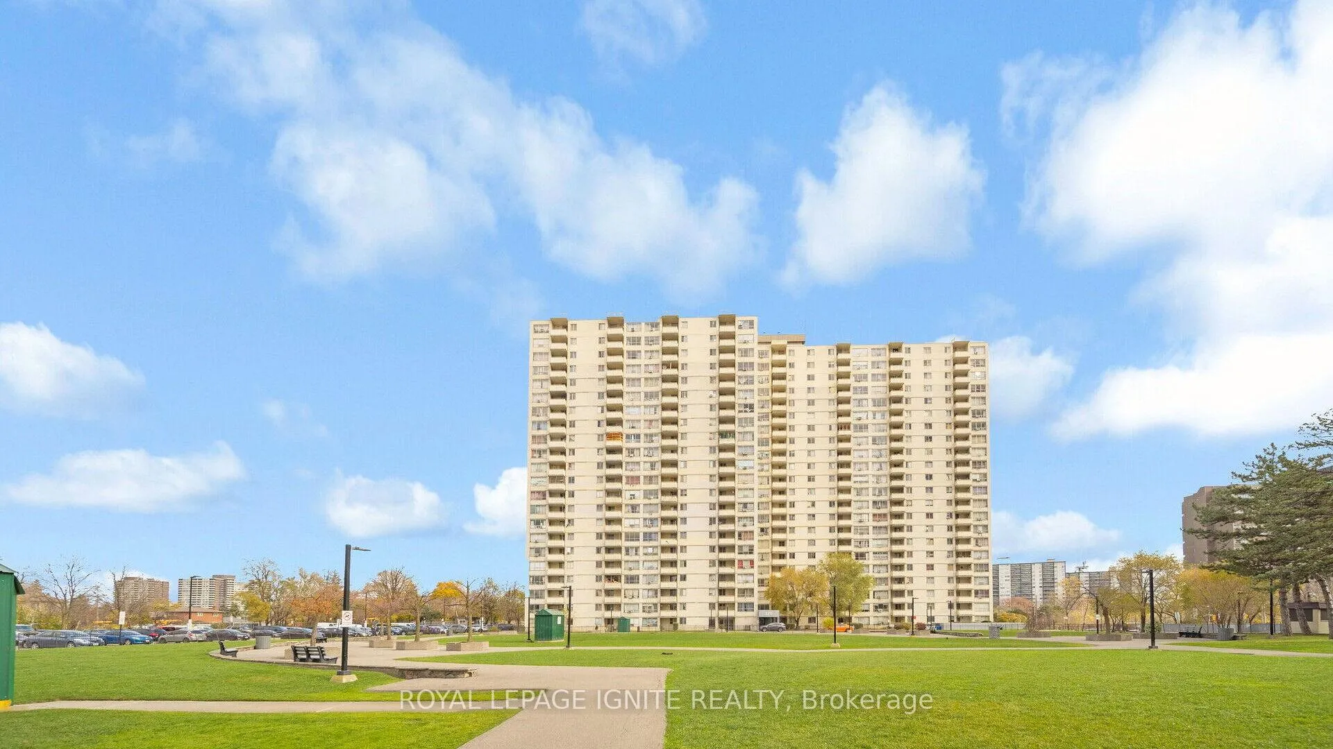 Front of Unit 810, 320 Dixon Road