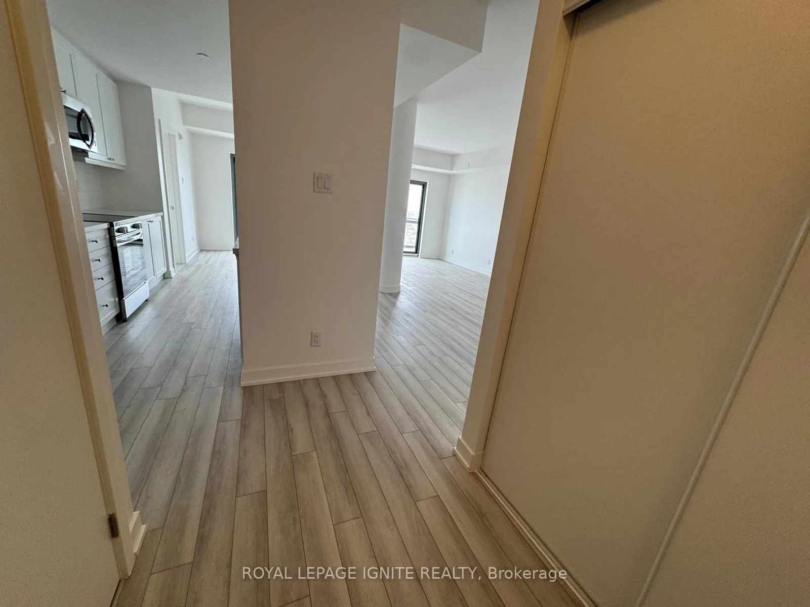 Photo 10 of Unit 1205, 55 Clarington Boulevard, Clarington, Bowmanville — HOMEH