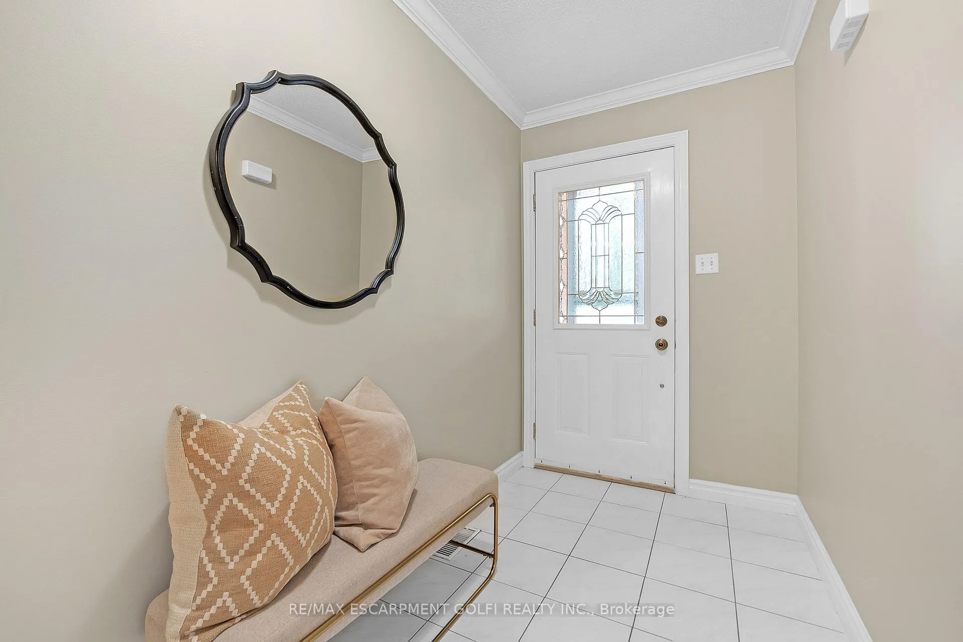 Photo 5 of Unit 24, 20 Meadowlands Boulevard, Hamilton, Meadowlands — HOMEH