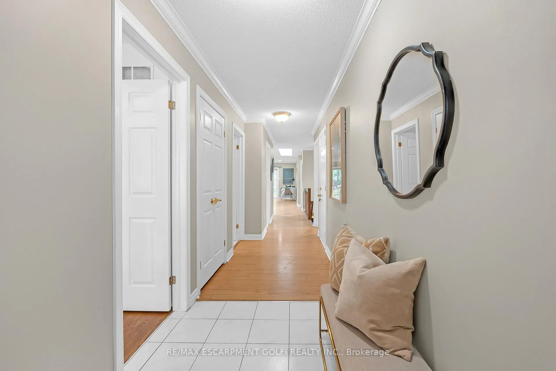 Photo 6 of Unit 24, 20 Meadowlands Boulevard, Hamilton, Meadowlands — HOMEH