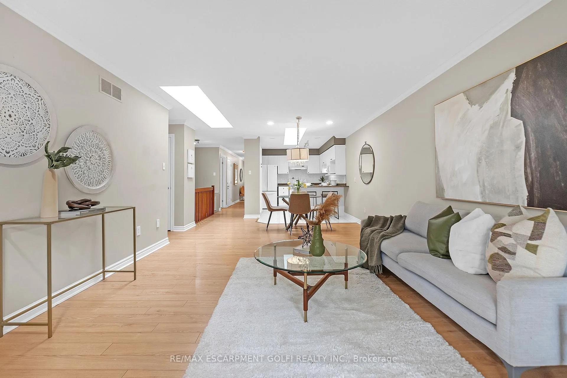 Photo 11 of Unit 24, 20 Meadowlands Boulevard, Hamilton, Meadowlands — HOMEH
