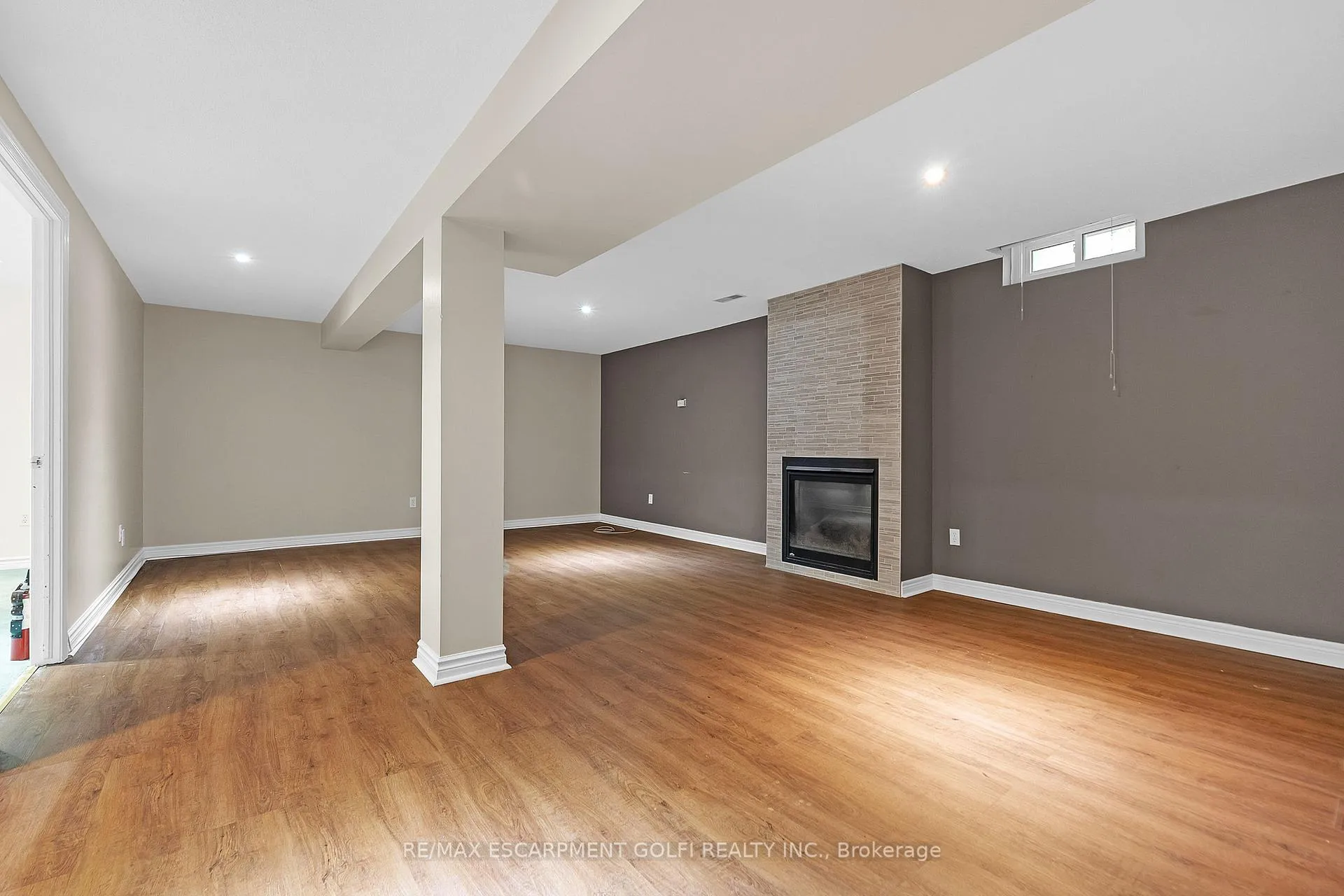 Photo 24 of Unit 24, 20 Meadowlands Boulevard, Hamilton, Meadowlands — HOMEH