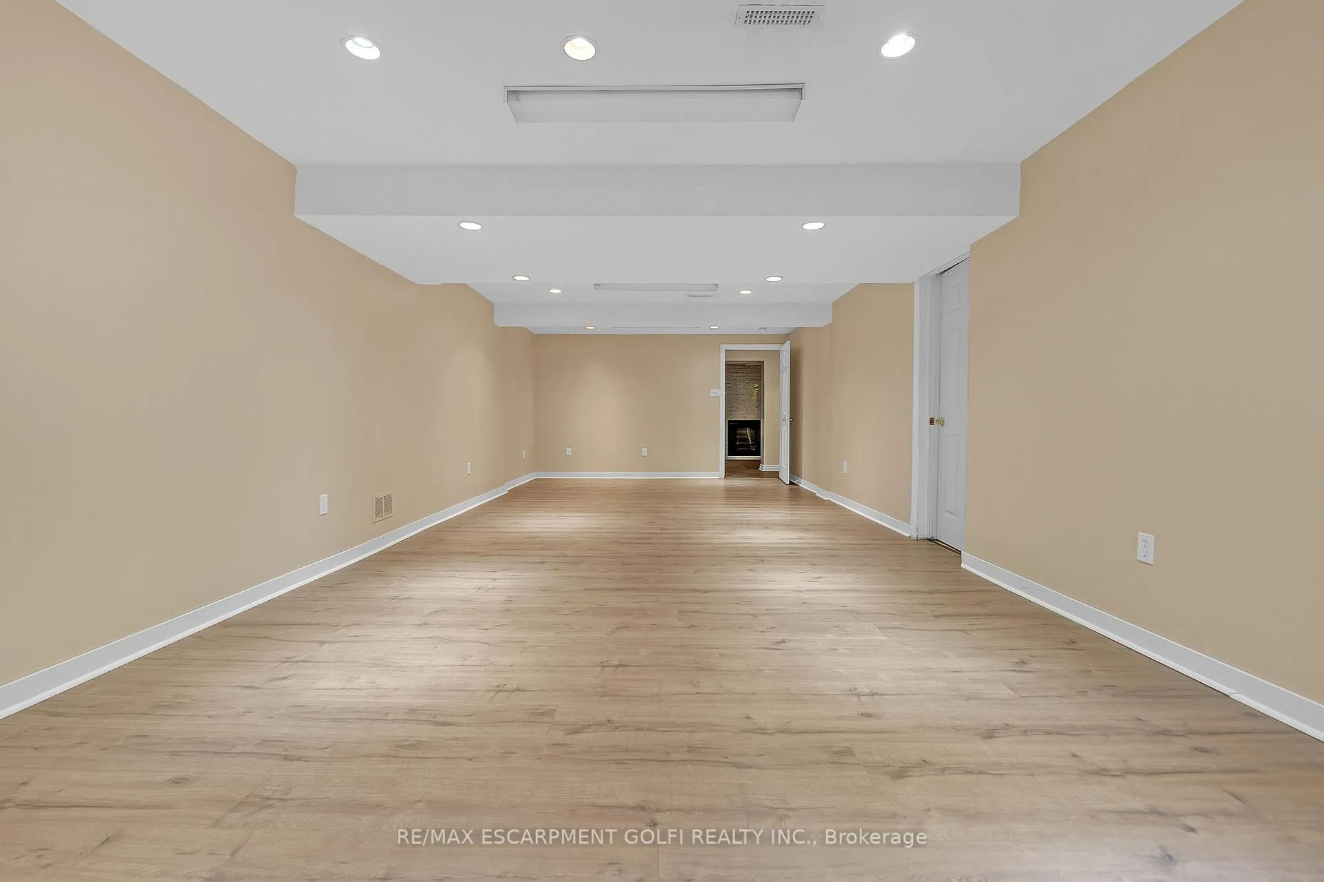 Photo 27 of Unit 24, 20 Meadowlands Boulevard, Hamilton, Meadowlands — HOMEH