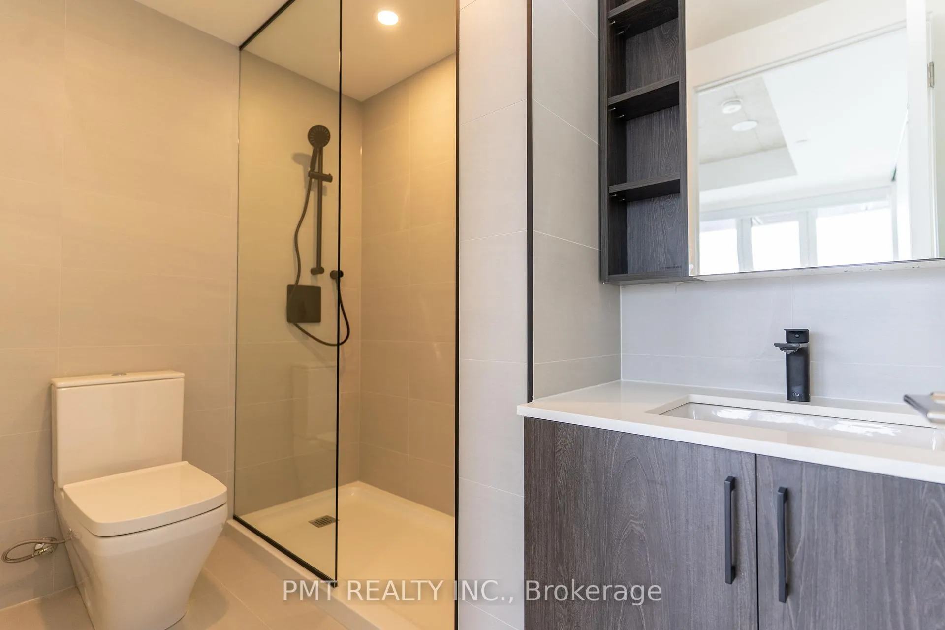 Photo 10 of Unit 225, 689 The Queensway, Etobicoke, Stonegate-Queensway — HOMEH