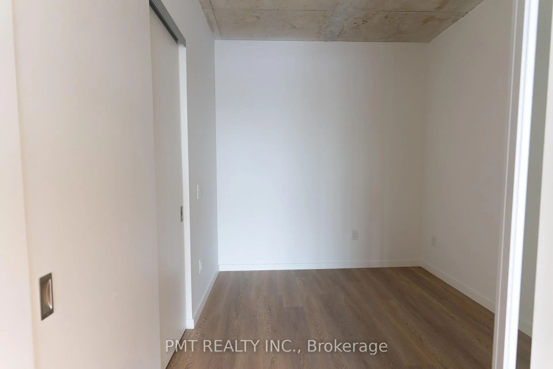 Photo 11 of Unit 225, 689 The Queensway, Etobicoke, Stonegate-Queensway — HOMEH