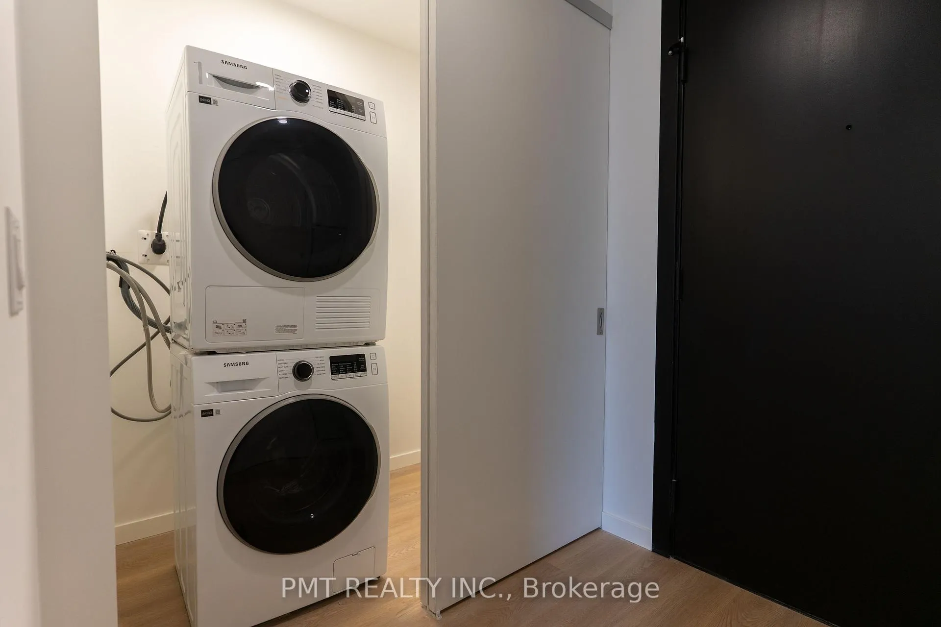 Photo 16 of Unit 225, 689 The Queensway, Etobicoke, Stonegate-Queensway — HOMEH