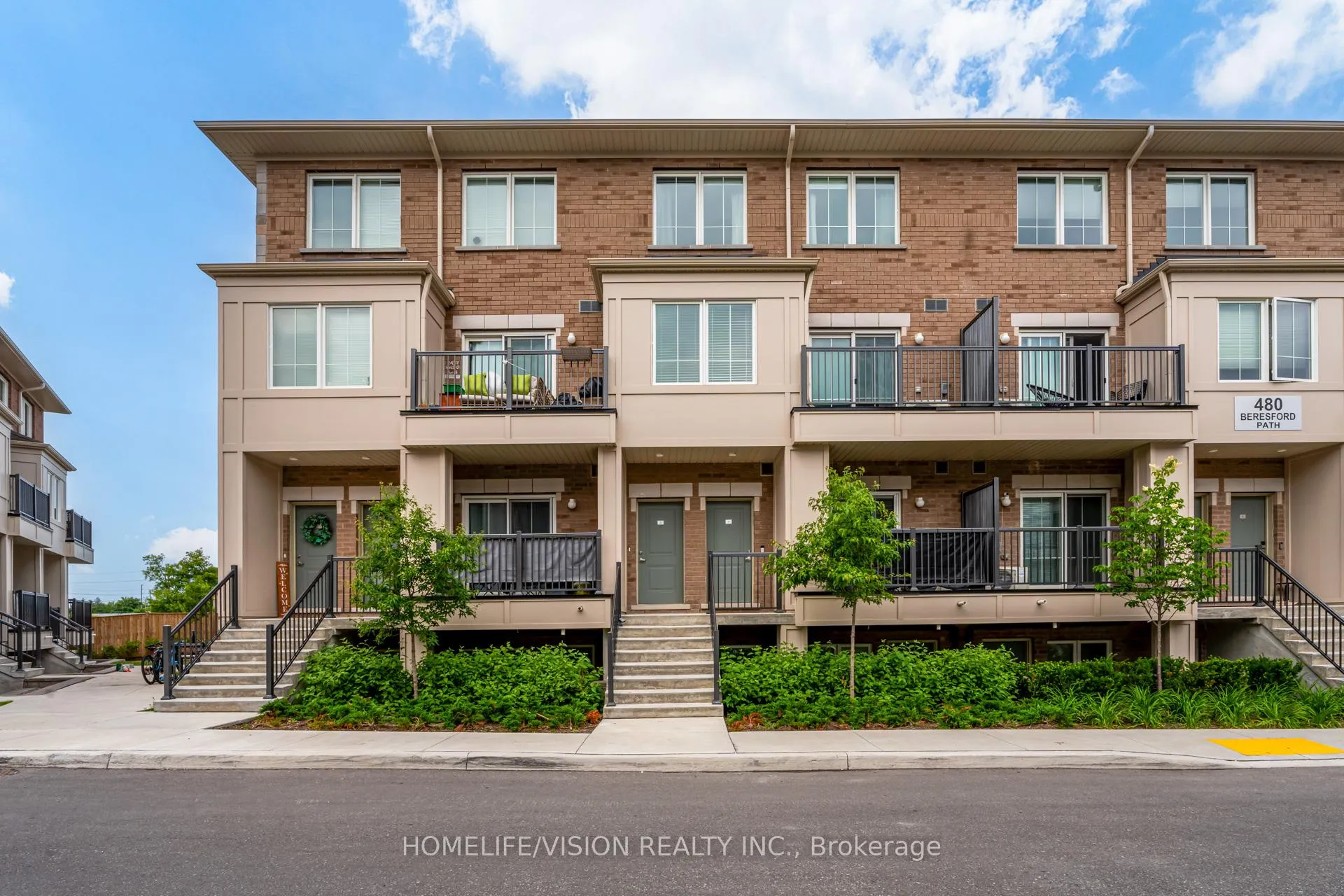 Photo 2 of Unit 3, 480 Beresford Path, Oshawa, Central — HOMEH