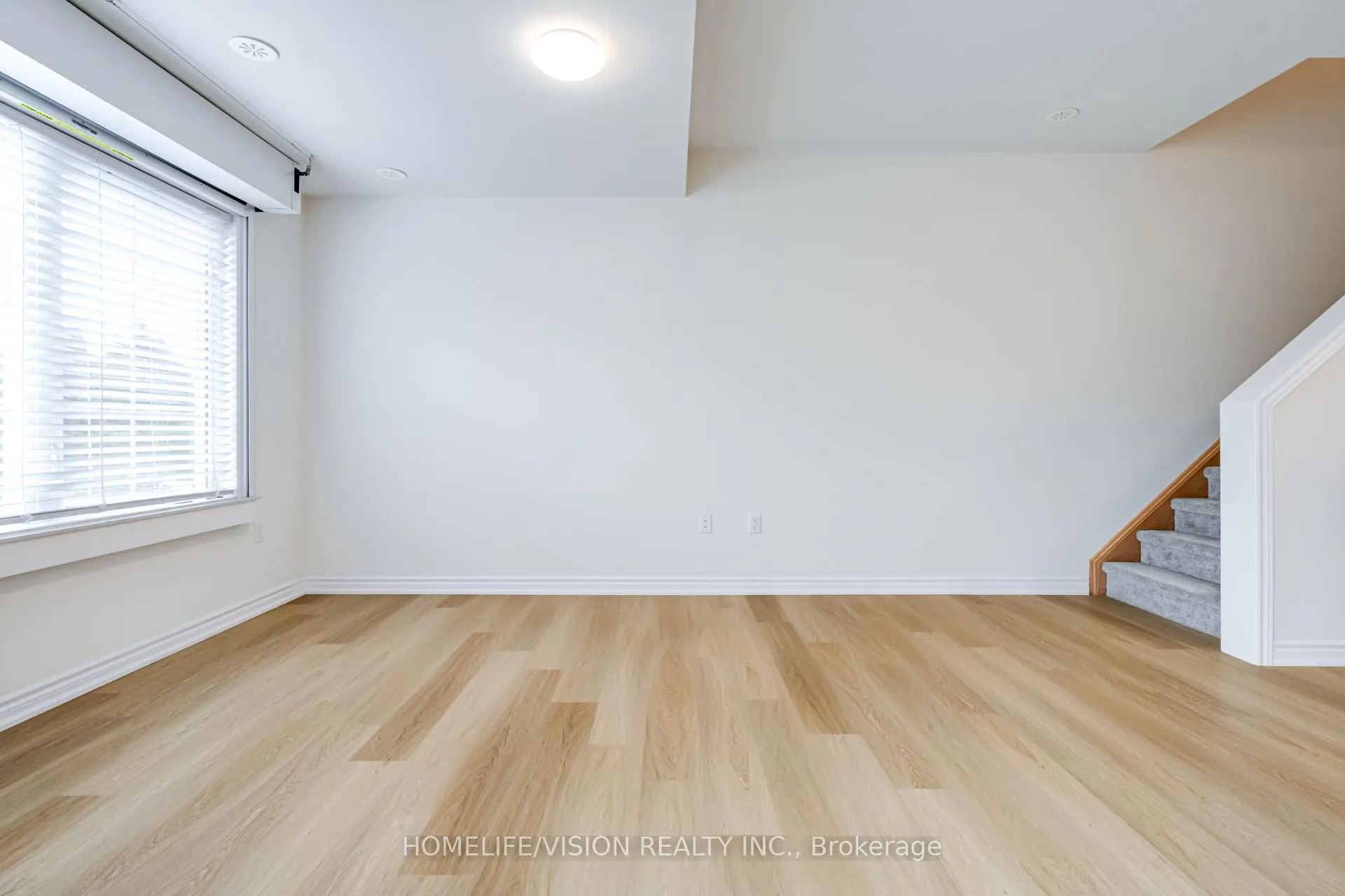 Photo 12 of Unit 3, 480 Beresford Path, Oshawa, Central — HOMEH