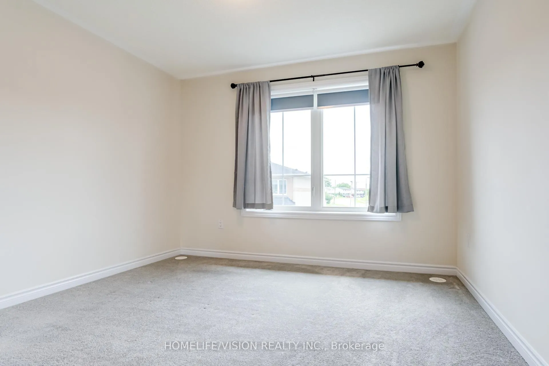 Photo 24 of Unit 3, 480 Beresford Path, Oshawa, Central — HOMEH
