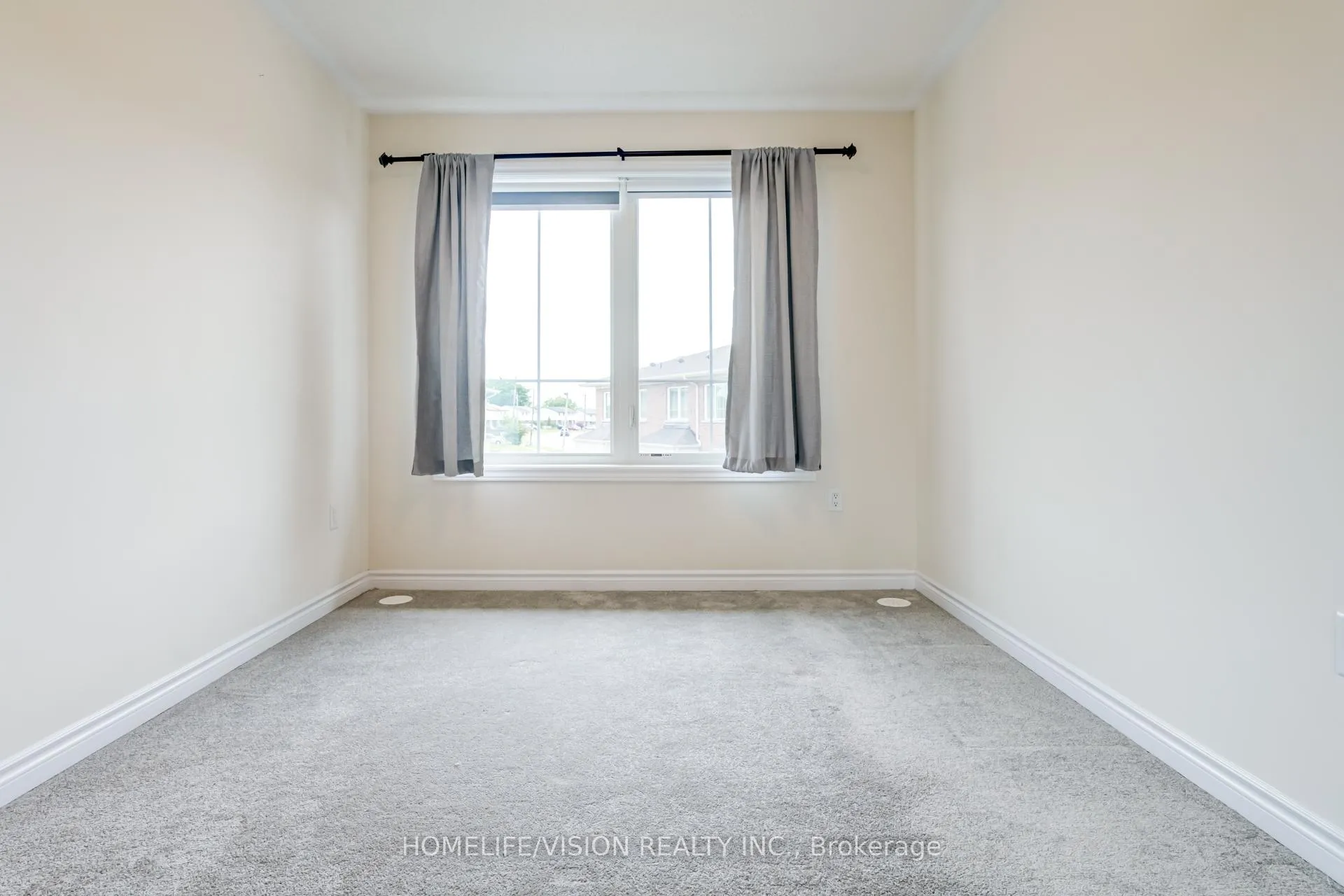 Photo 29 of Unit 3, 480 Beresford Path, Oshawa, Central — HOMEH