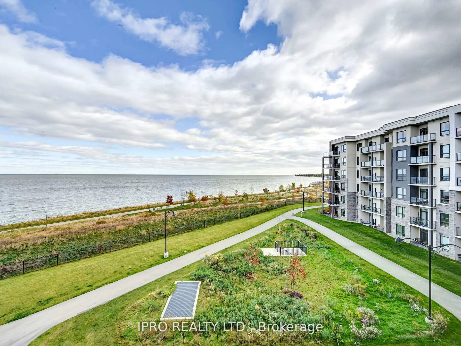 Photo 11 of Unit 436, 101 Shoreview Place, Hamilton, Stoney Creek — HOMEH
