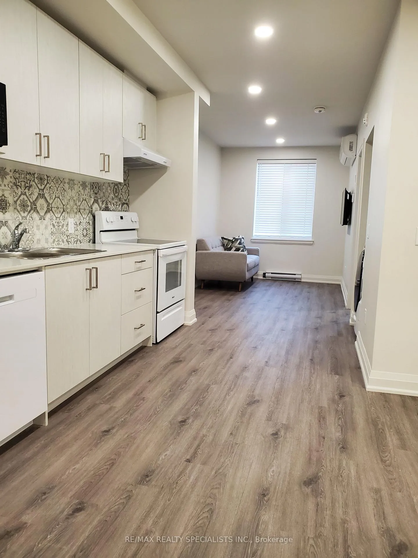 Photo 2 of Unit 301, 307 King Street E, Hamilton, Beasley — HOMEH