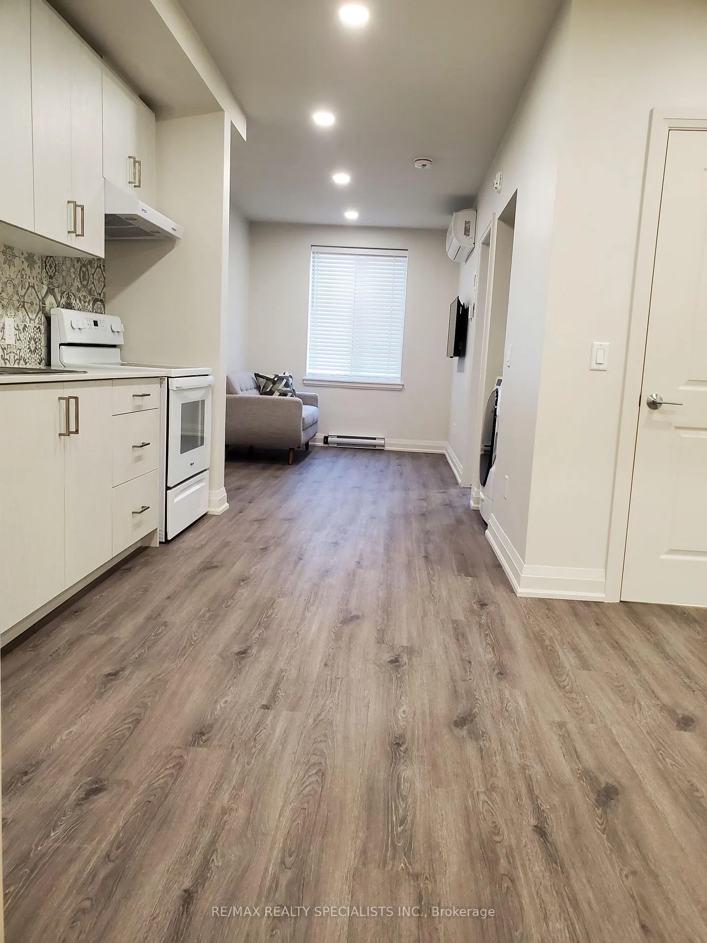 Photo 4 of Unit 301, 307 King Street E, Hamilton, Beasley — HOMEH