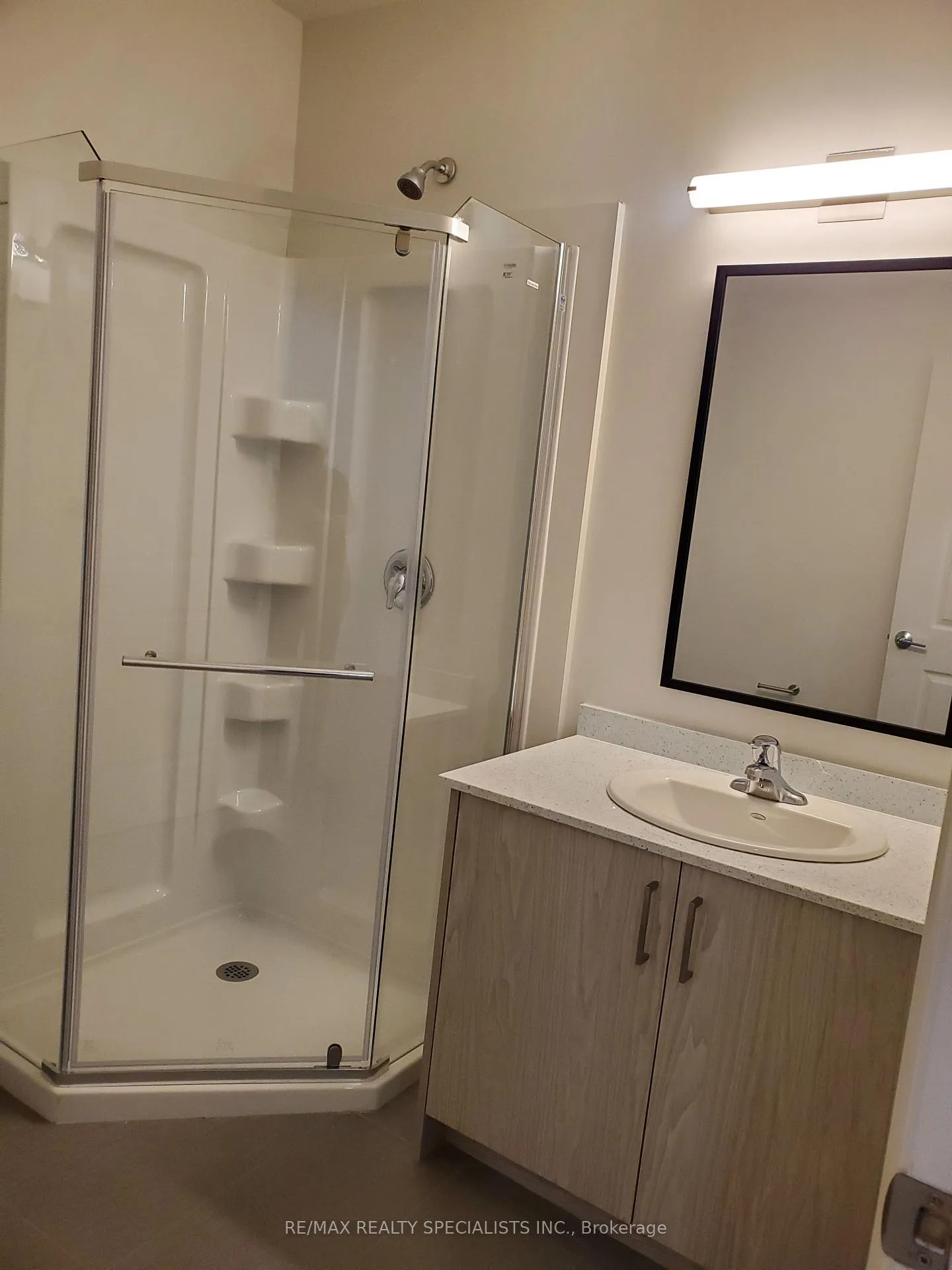Photo 6 of Unit 301, 307 King Street E, Hamilton, Beasley — HOMEH