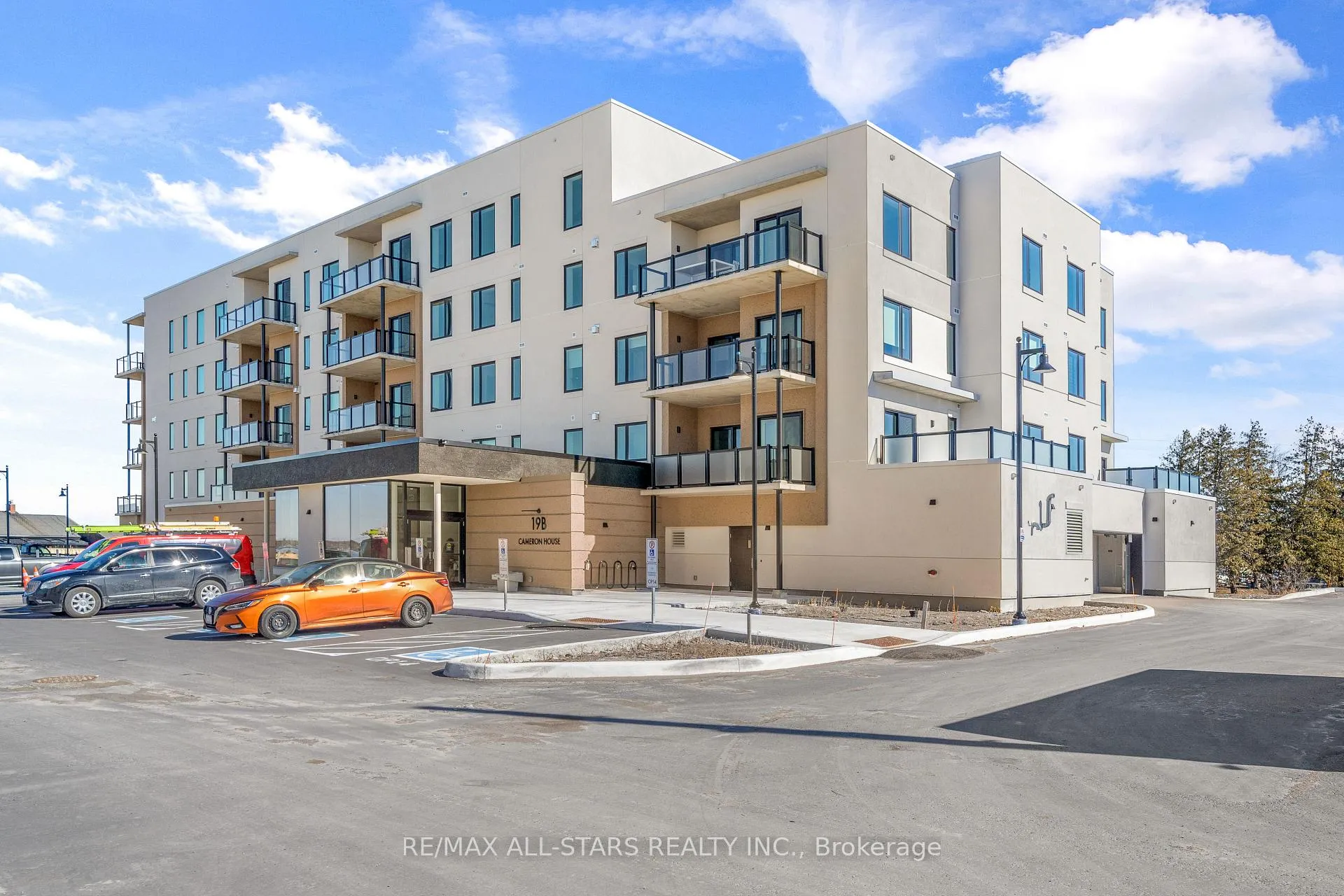 Front of Unit 206, 19B West Street