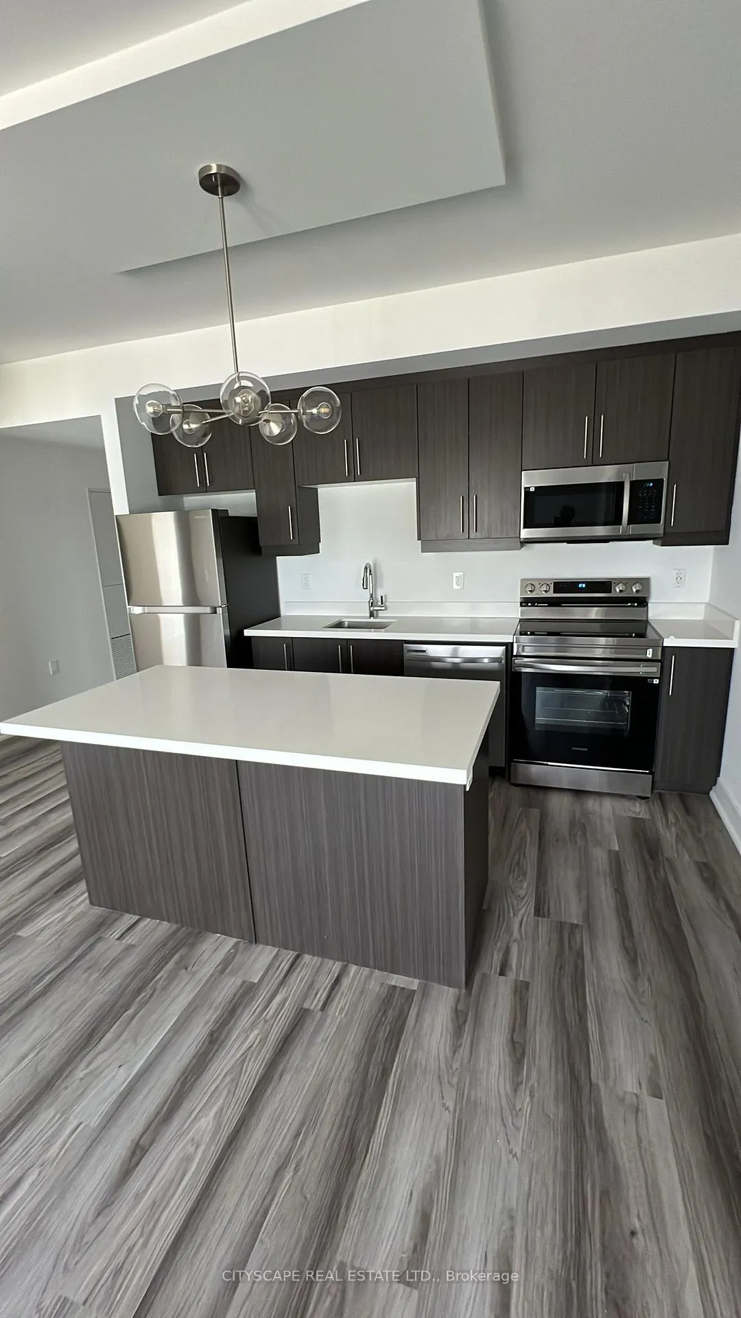 Photo 2 of Unit 522, 575 Conklin Road, Brant, Brantford Twp — HOMEH