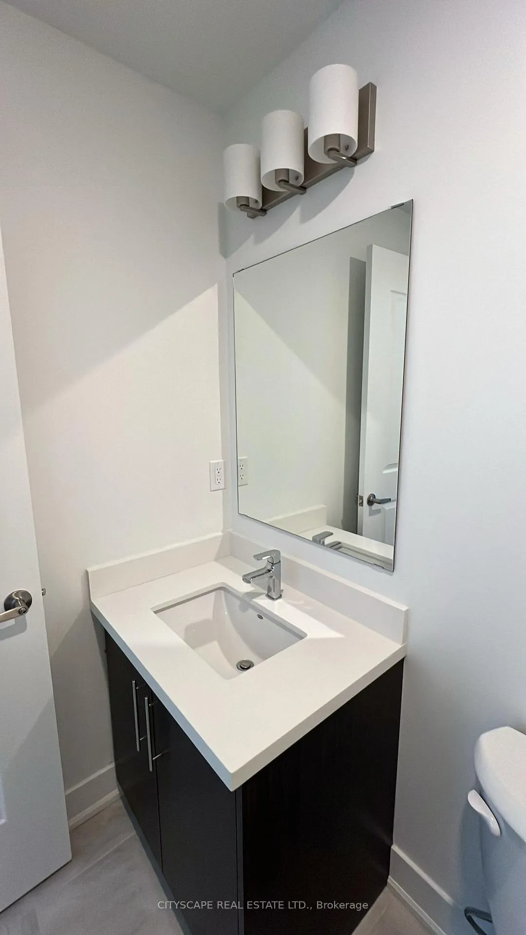 Photo 10 of Unit 522, 575 Conklin Road, Brant, Brantford Twp — HOMEH