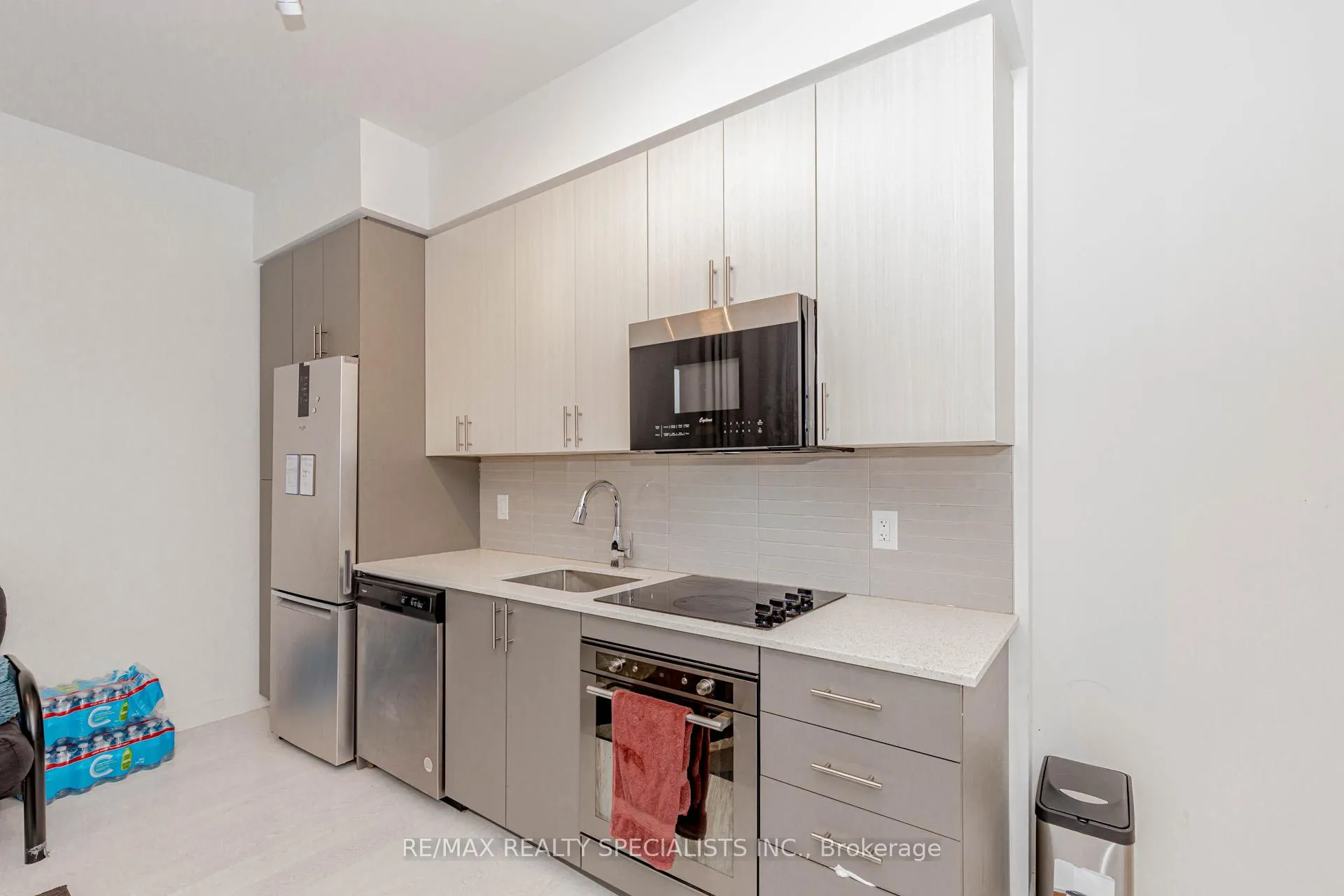 Photo 19 of Unit 105, 415 Main Street W, Hamilton, Kirkendall — HOMEH