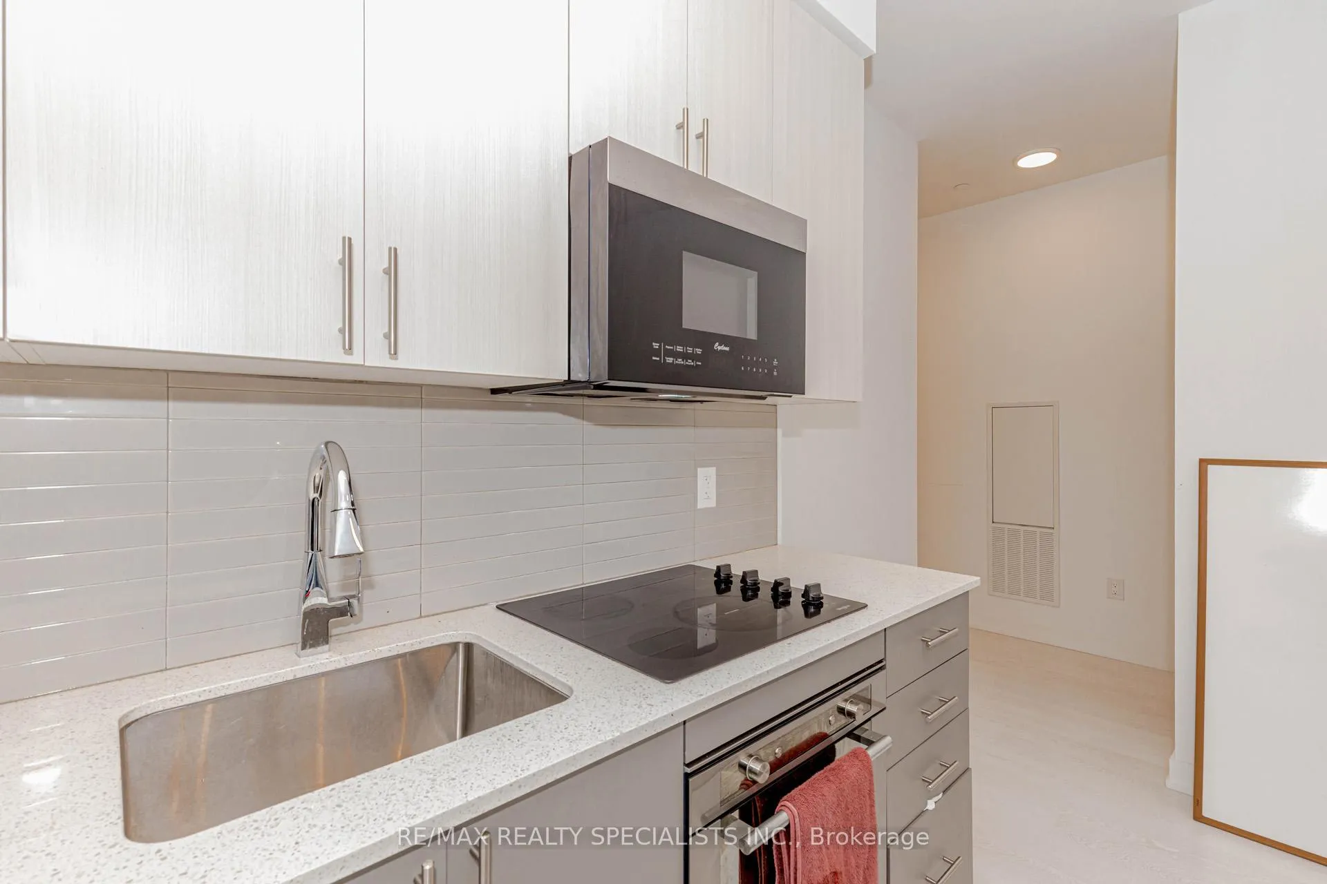 Photo 21 of Unit 105, 415 Main Street W, Hamilton, Kirkendall — HOMEH